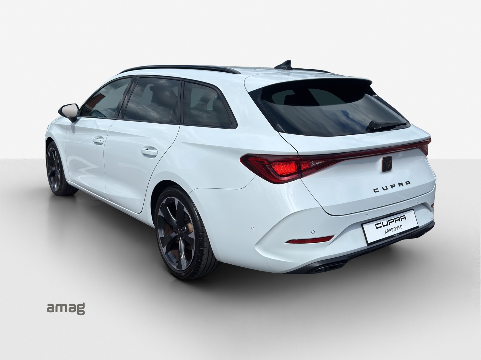 CUPRA LEON ST 2.0 TSI DSG-image-2