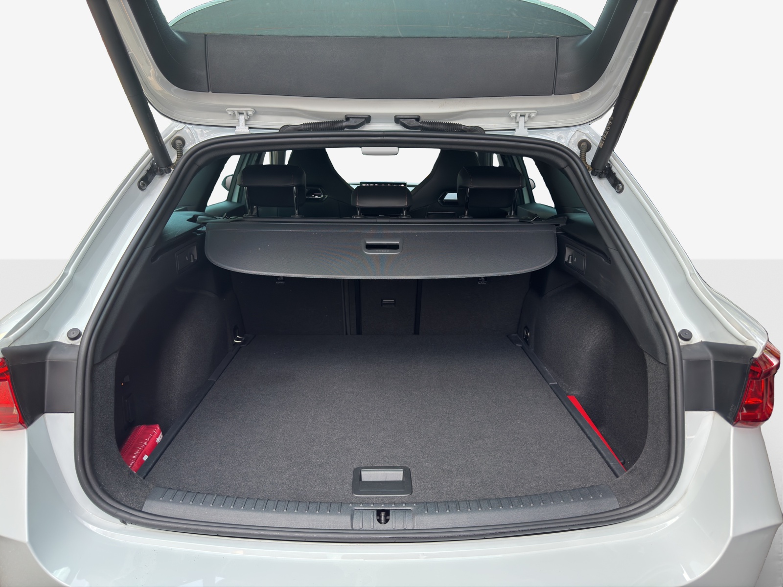 CUPRA LEON ST 2.0 TSI DSG-image-12