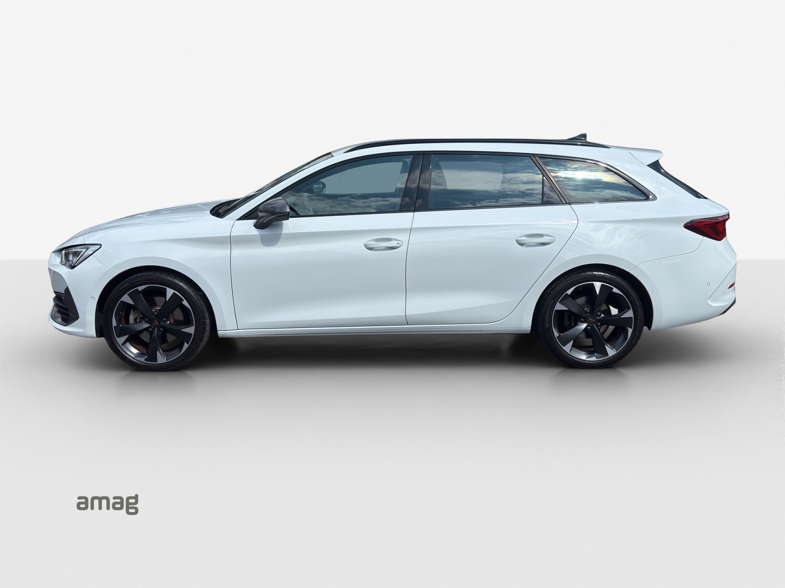 CUPRA LEON ST 2.0 TSI DSG-image-1
