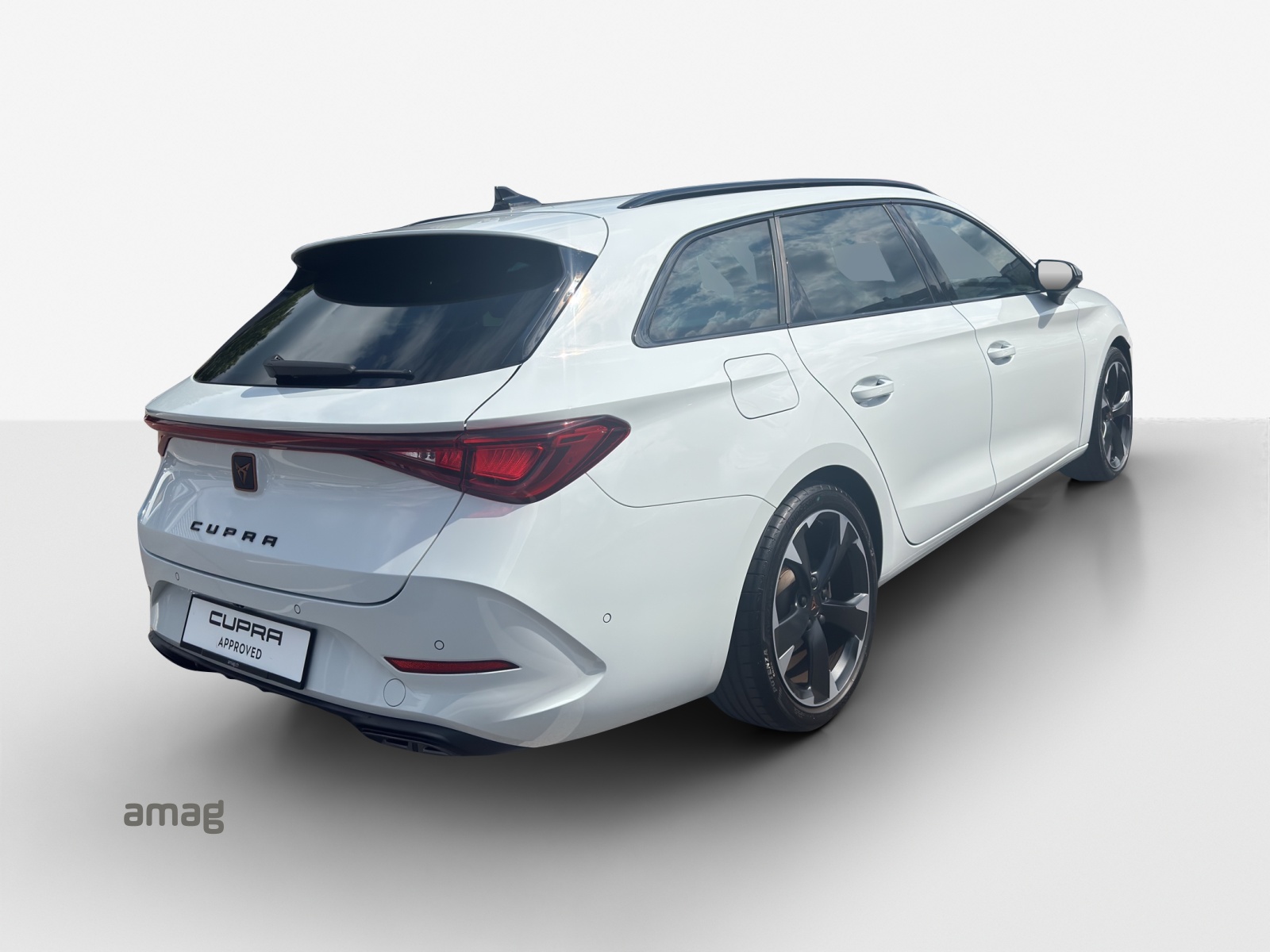 CUPRA LEON ST 2.0 TSI DSG-image-4