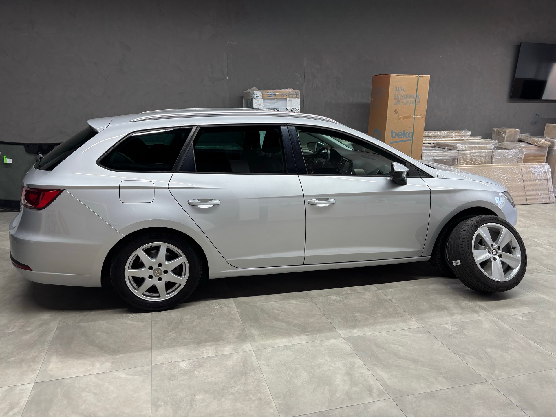 SEAT Leon ST 2.0 TDI FR Line 4Drive-image-3
