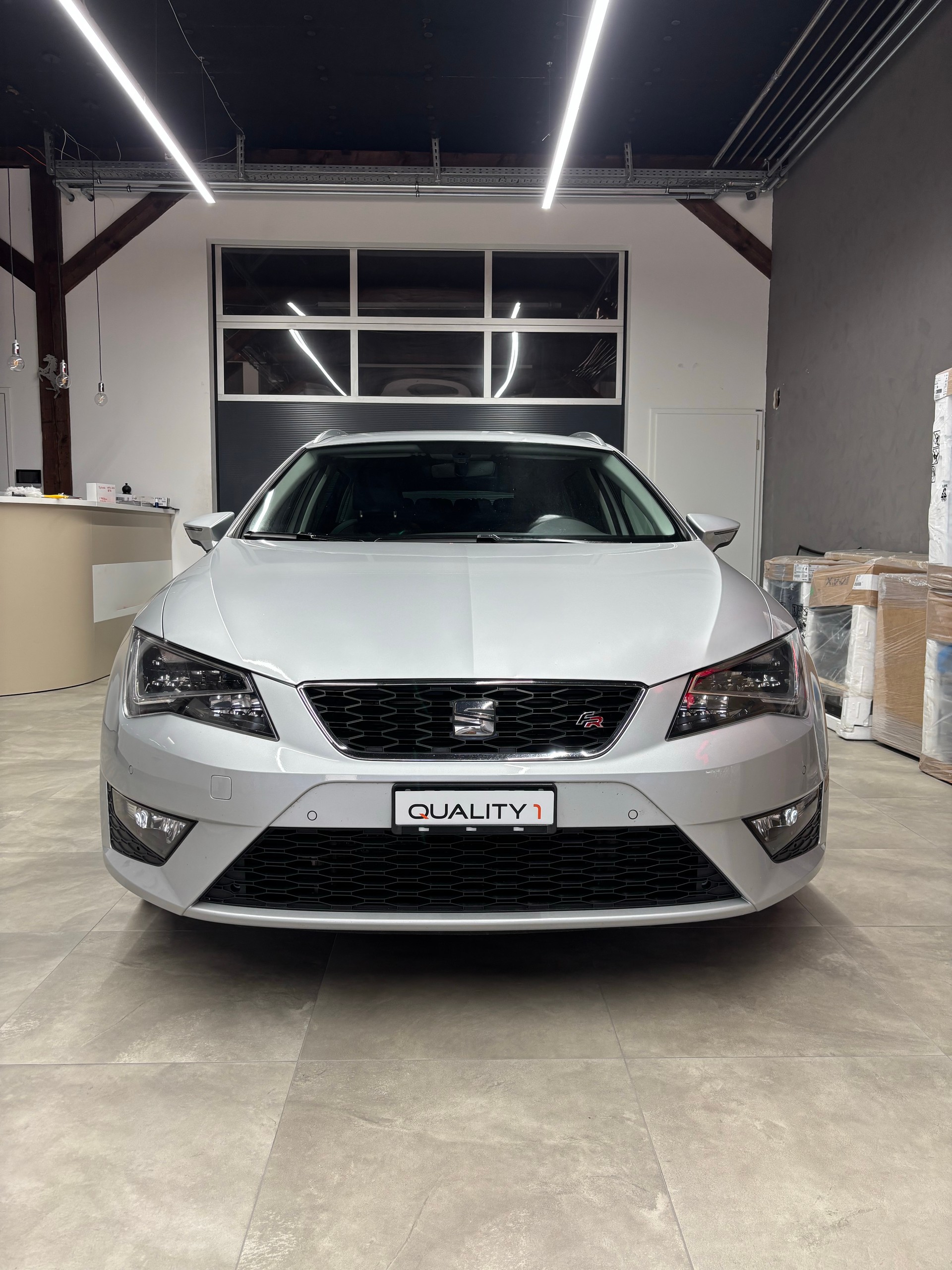 SEAT Leon ST 2.0 TDI FR Line 4Drive-image-1