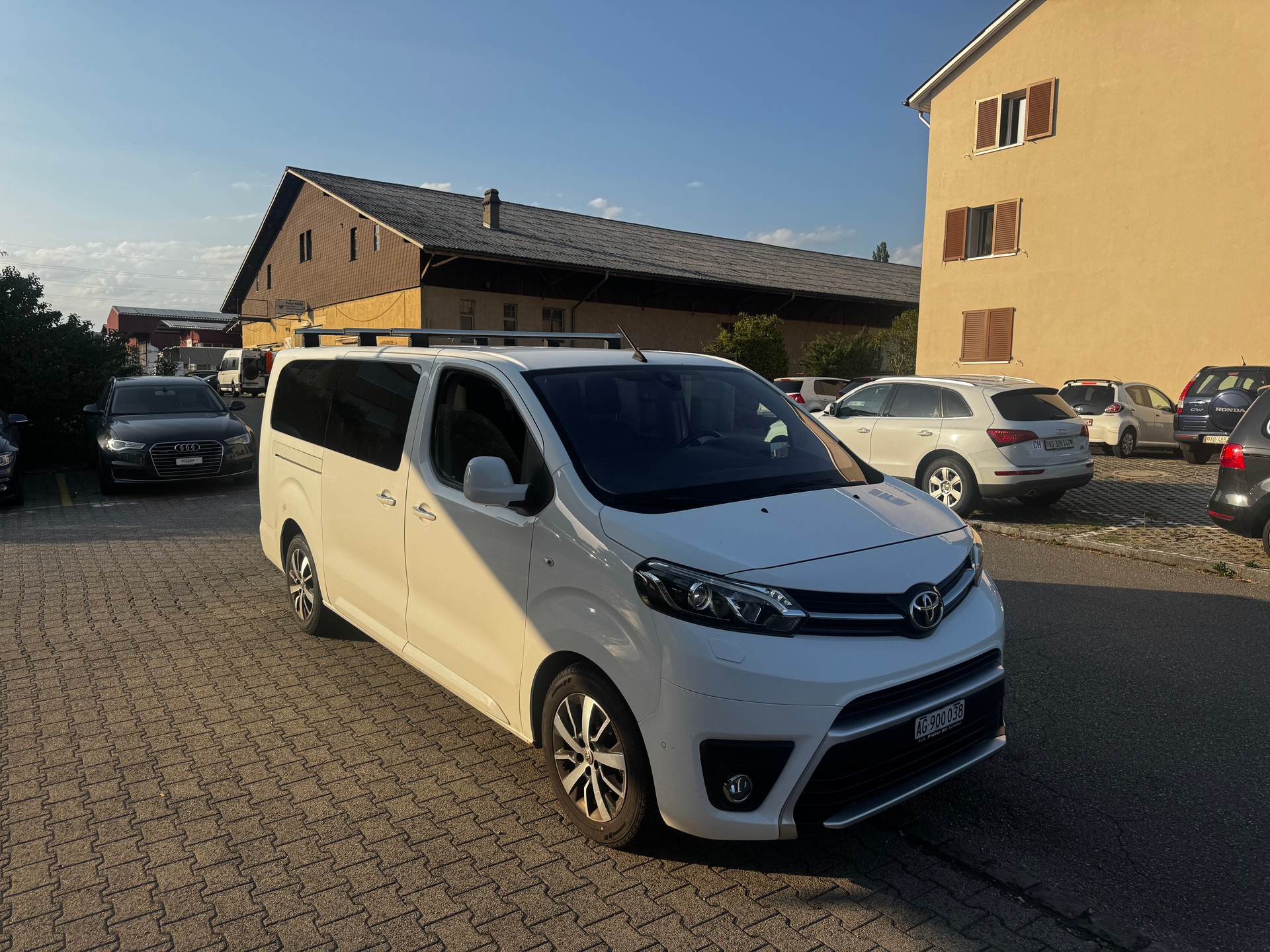 TOYOTA Proace 2.0D Combi L2 Long 4x4 DANGEL-image-1