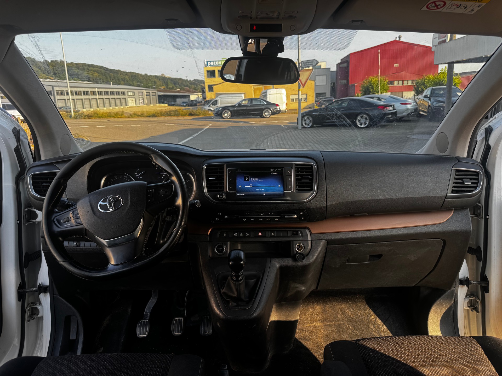 TOYOTA Proace 2.0D Combi L2 Long 4x4 DANGEL-image-4