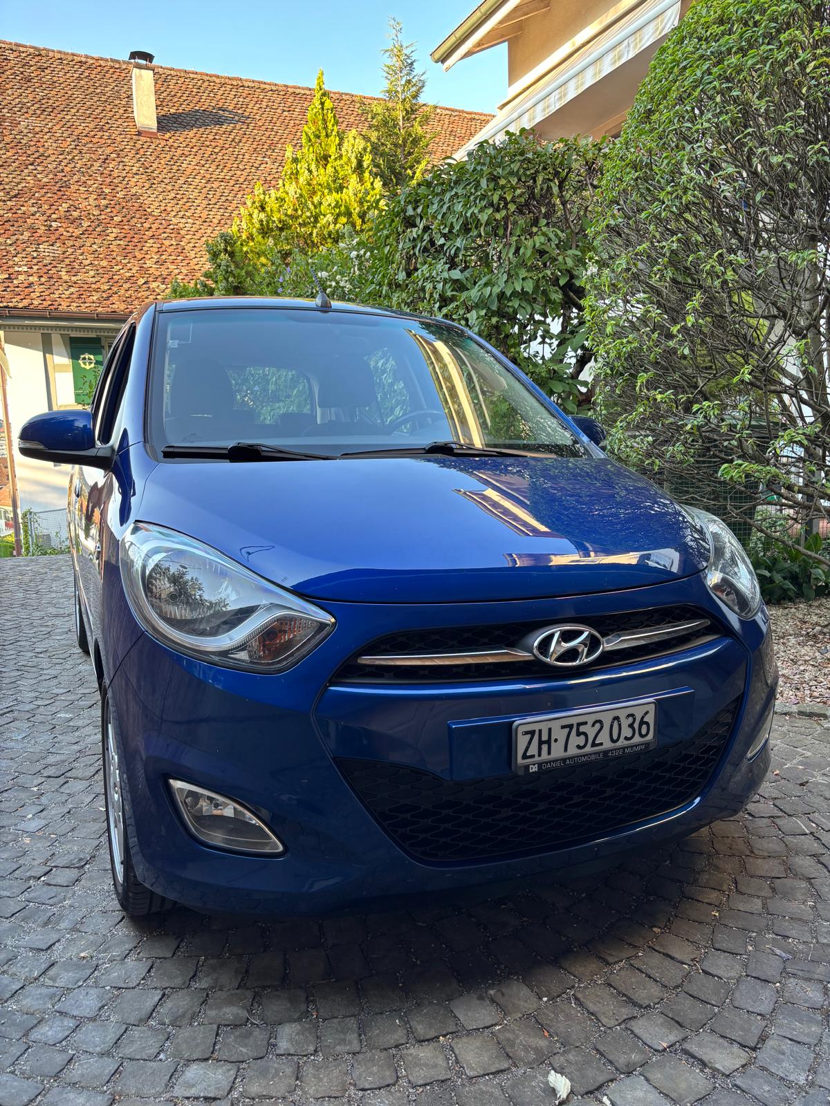 HYUNDAI 1.2 Style-image-1
