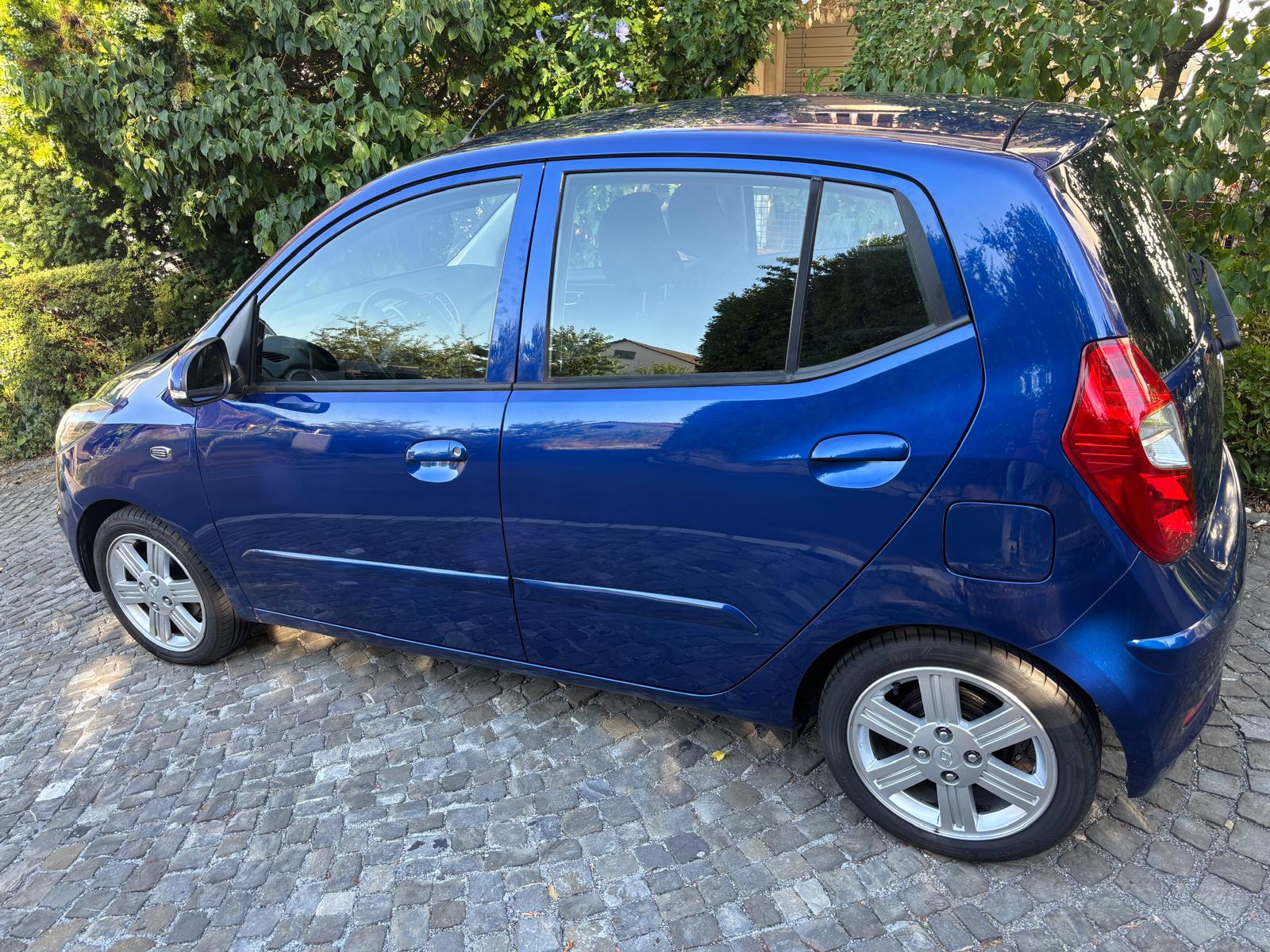 HYUNDAI 1.2 Style-image-2