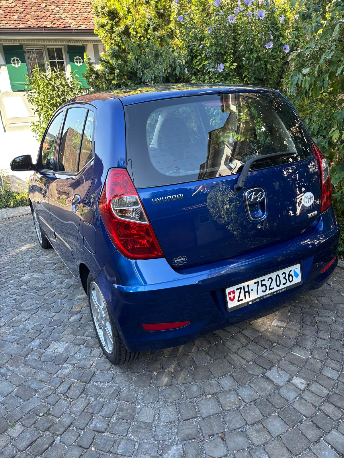 HYUNDAI 1.2 Style-image-3