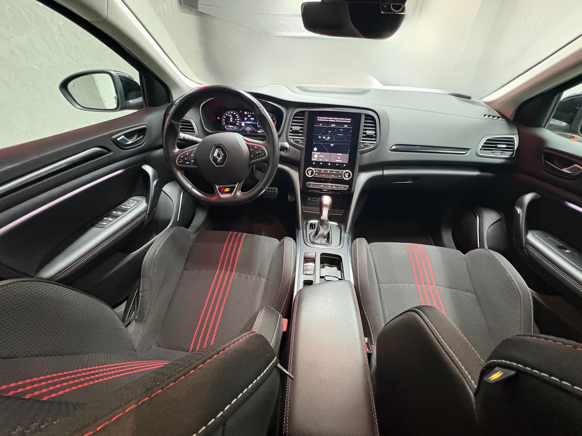 RENAULT Mégane Grandtour 1.3 16V R.S. Line EDC-image-7