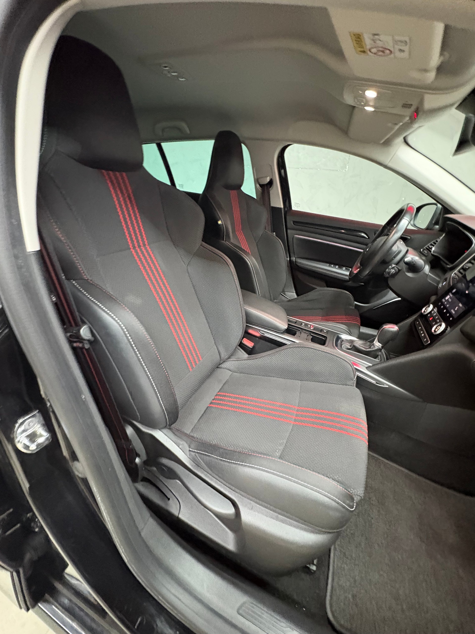 RENAULT Mégane Grandtour 1.3 16V R.S. Line EDC-image-10