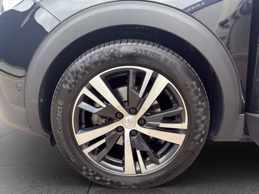 PEUGEOT 3008 1.2 PureTech GT Line-image-15