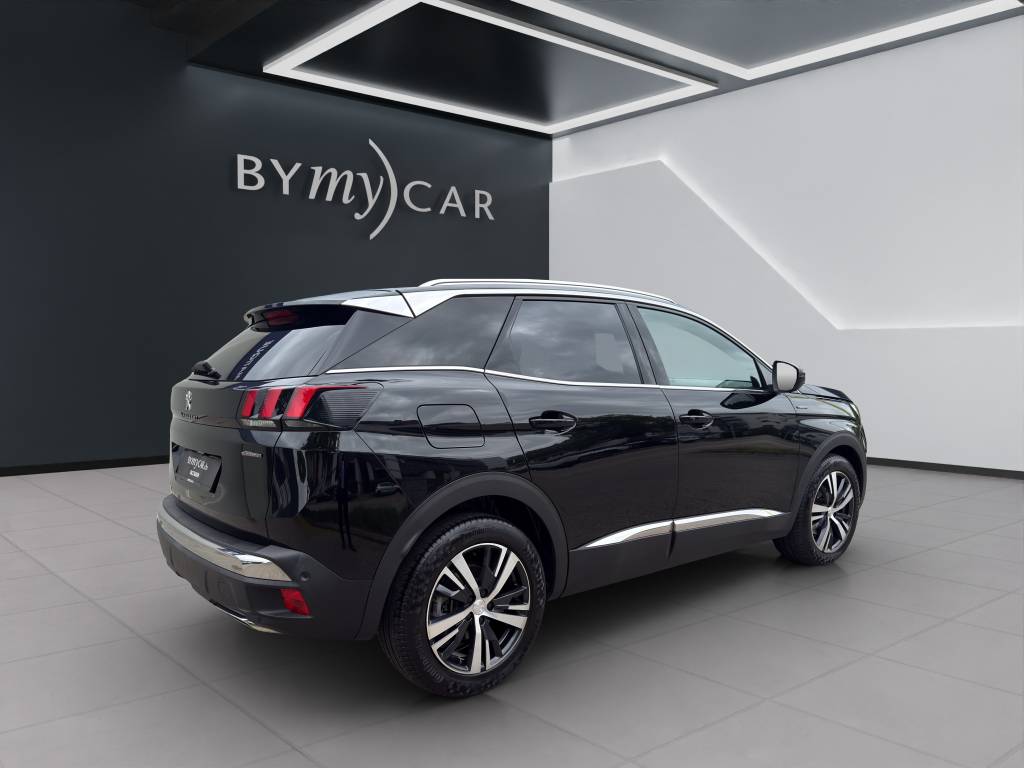 PEUGEOT 3008 1.2 PureTech GT Line-image-4