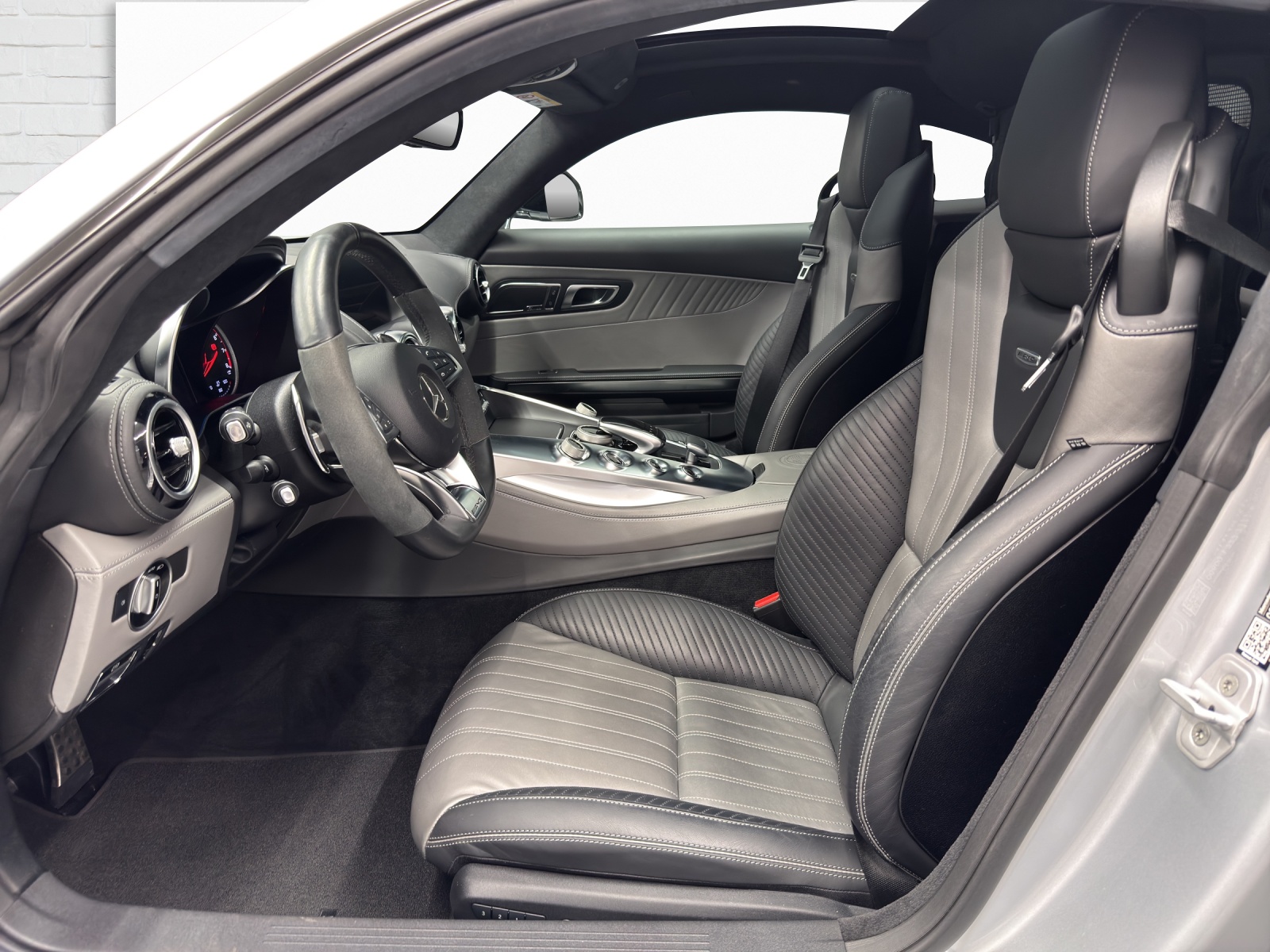MERCEDES-BENZ AMG GT S Coupé-image-6