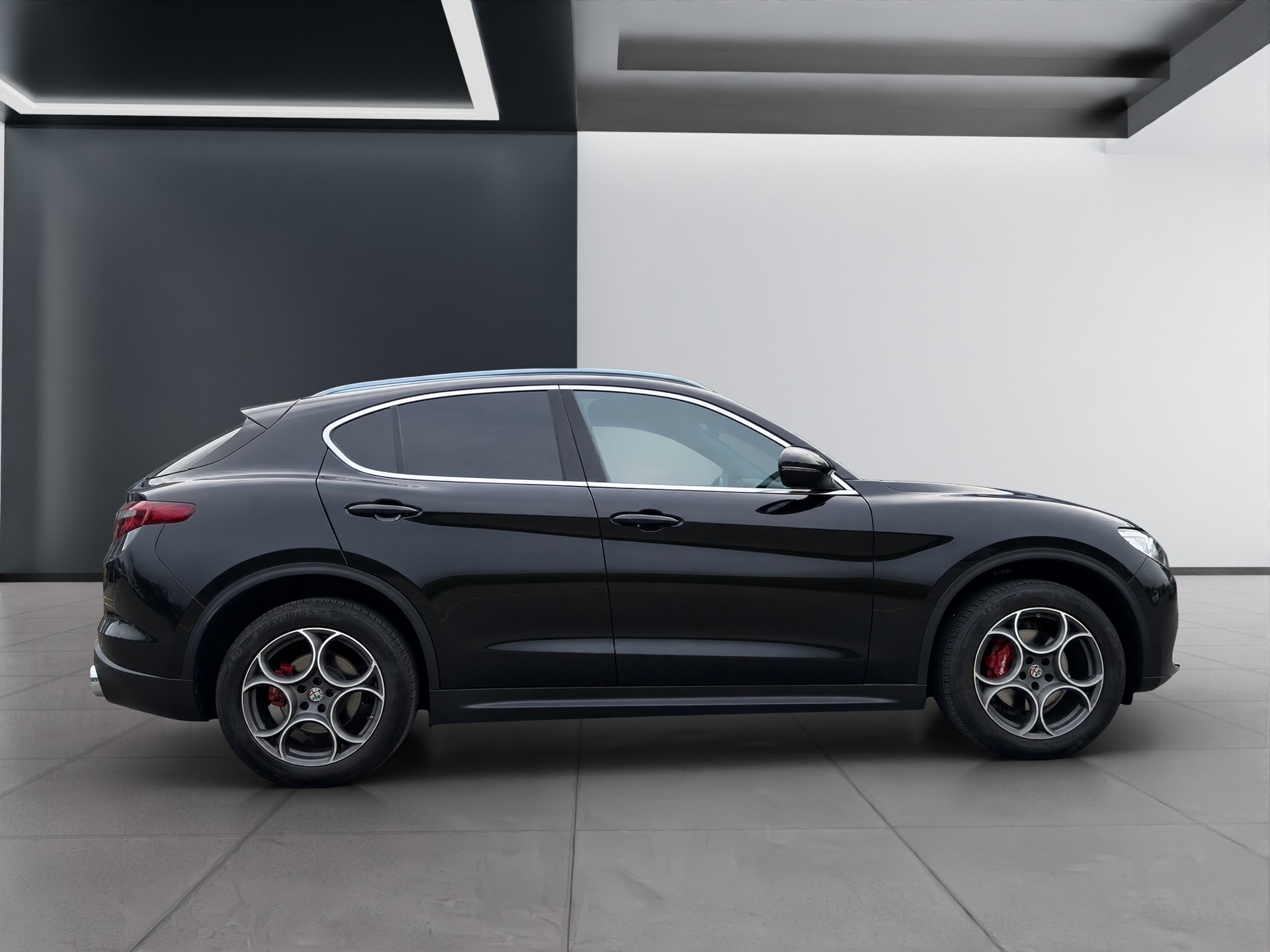 ALFA ROMEO Stelvio 2.0 Executive Q4 Automatic-image-5