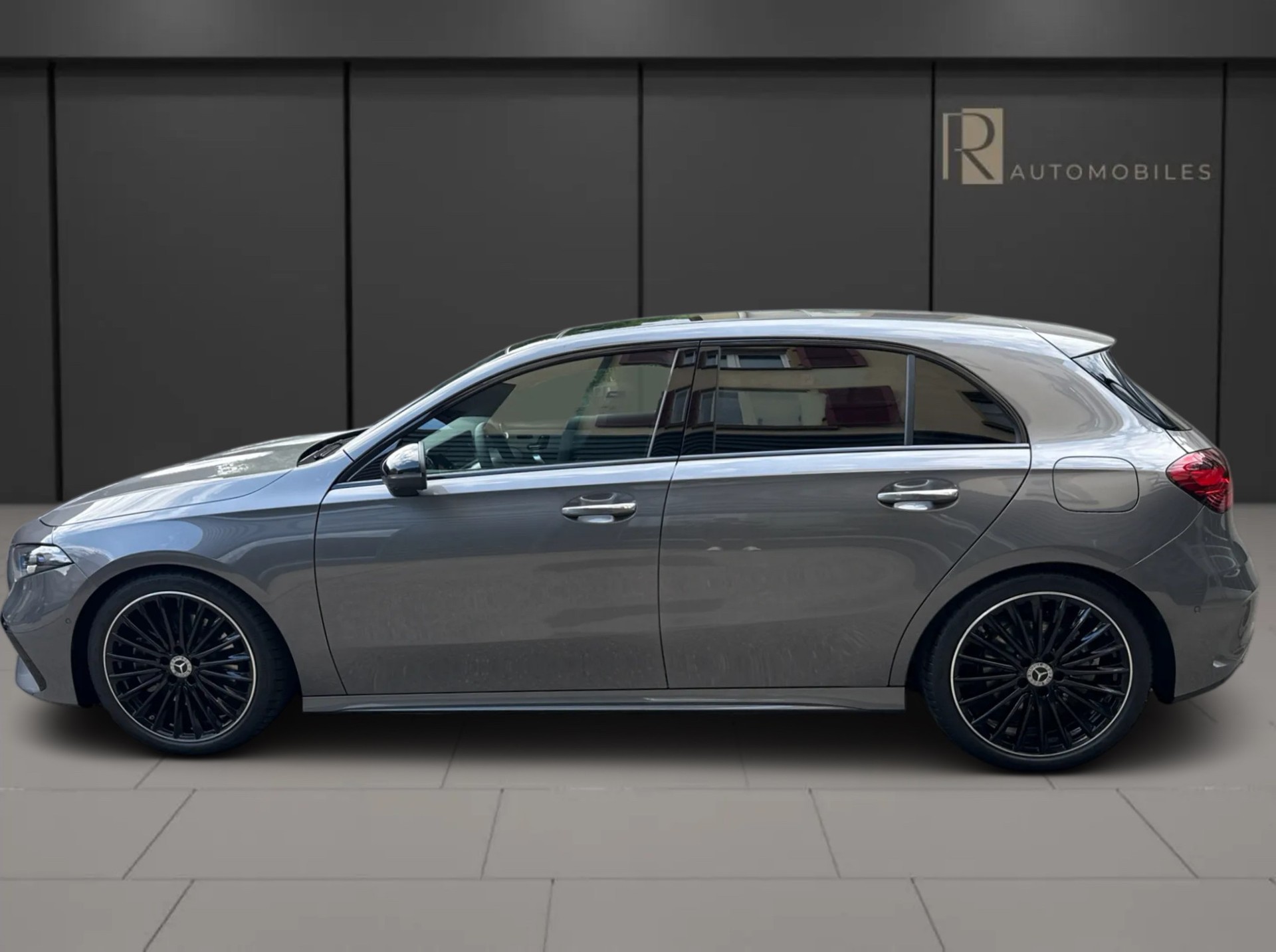 MERCEDES-BENZ A 220 4Matic 8G-DCT-image-5
