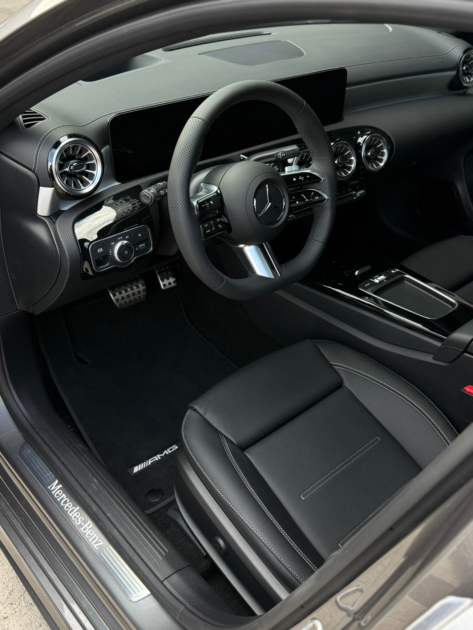 MERCEDES-BENZ A 220 4Matic 8G-DCT-image-8