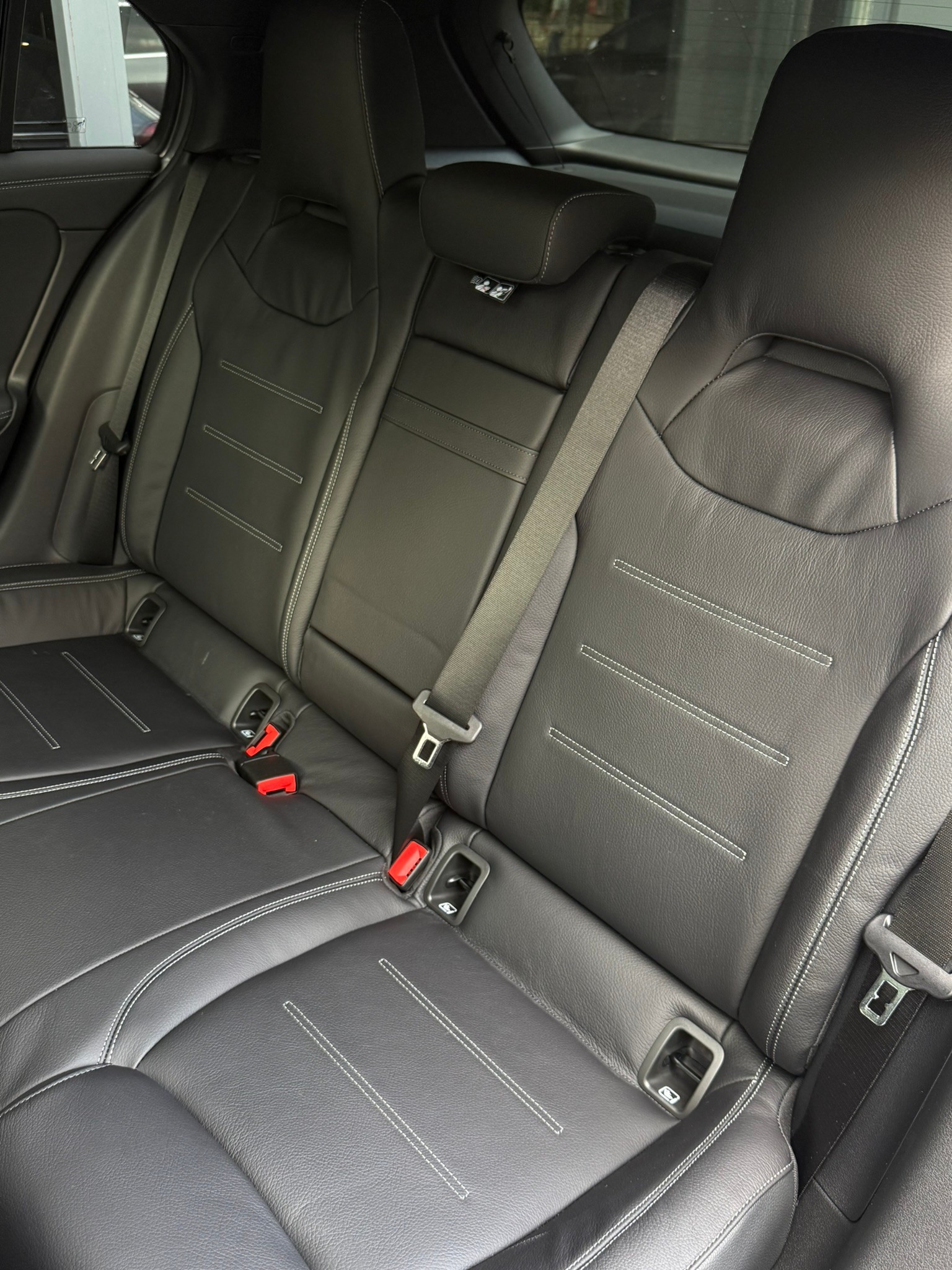 MERCEDES-BENZ A 220 4Matic 8G-DCT-image-12