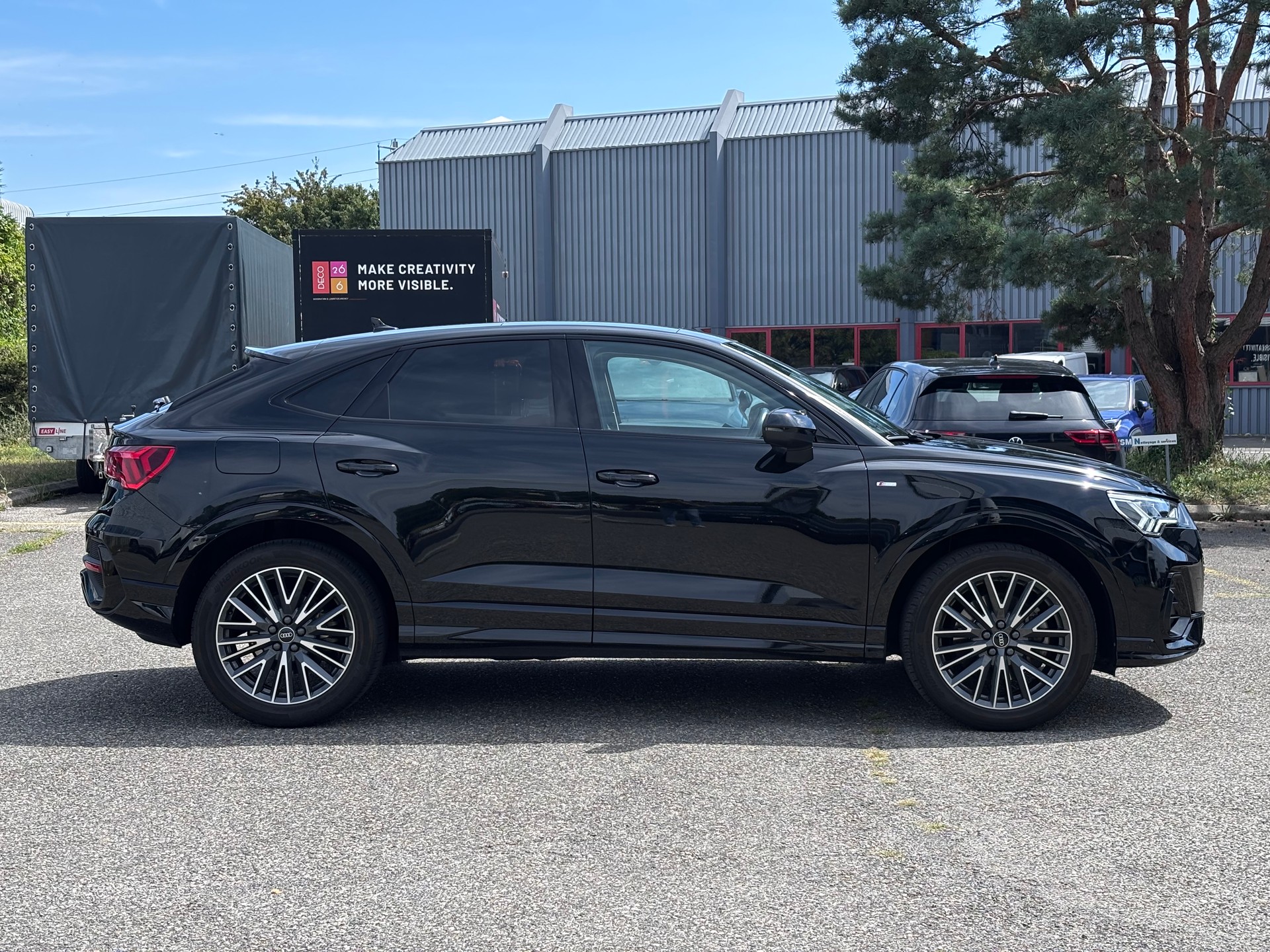 AUDI Q3 Sportback 45 TFSI S line quattro S-tronic-image-3