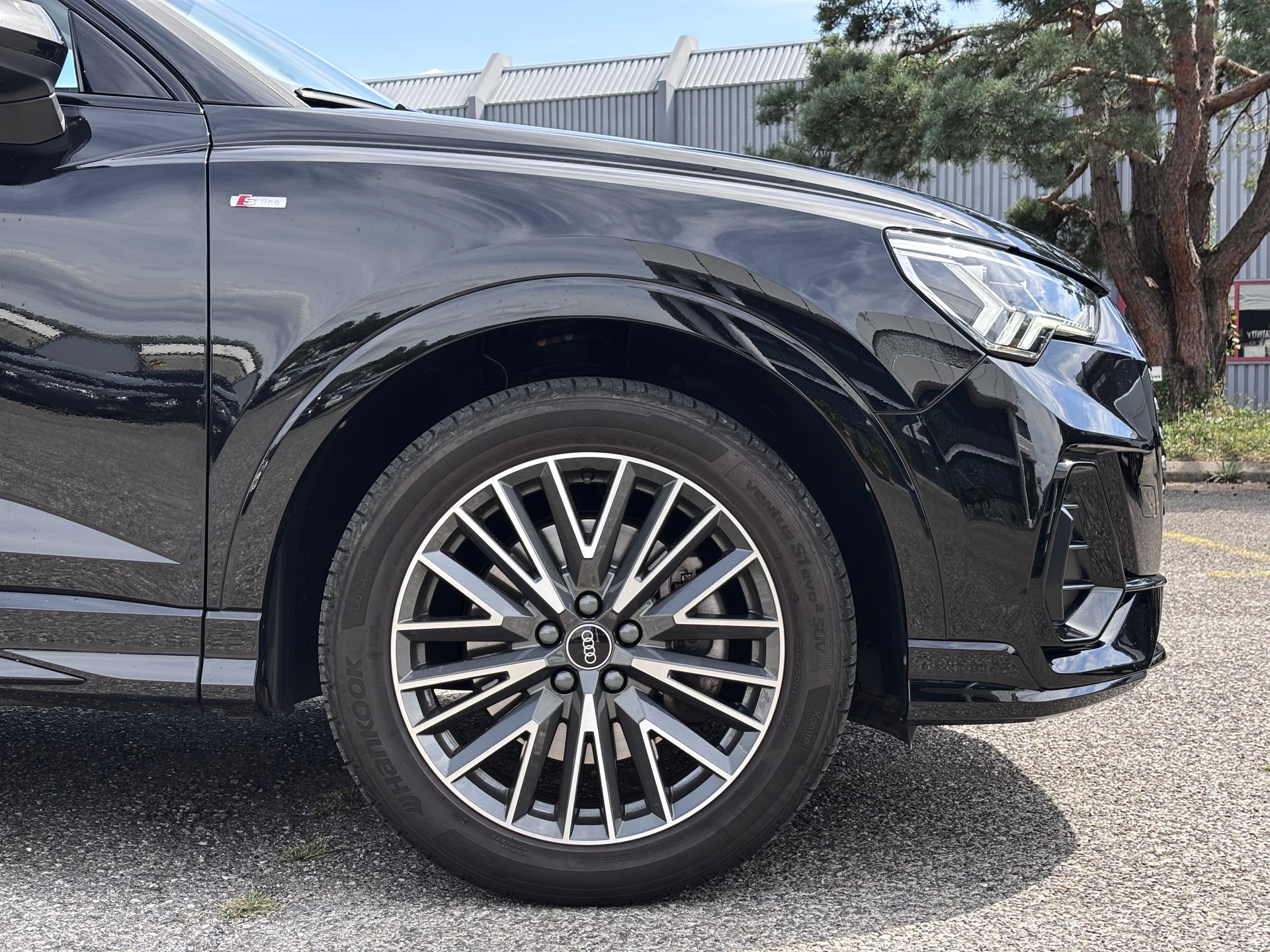 AUDI Q3 Sportback 45 TFSI S line quattro S-tronic-image-11