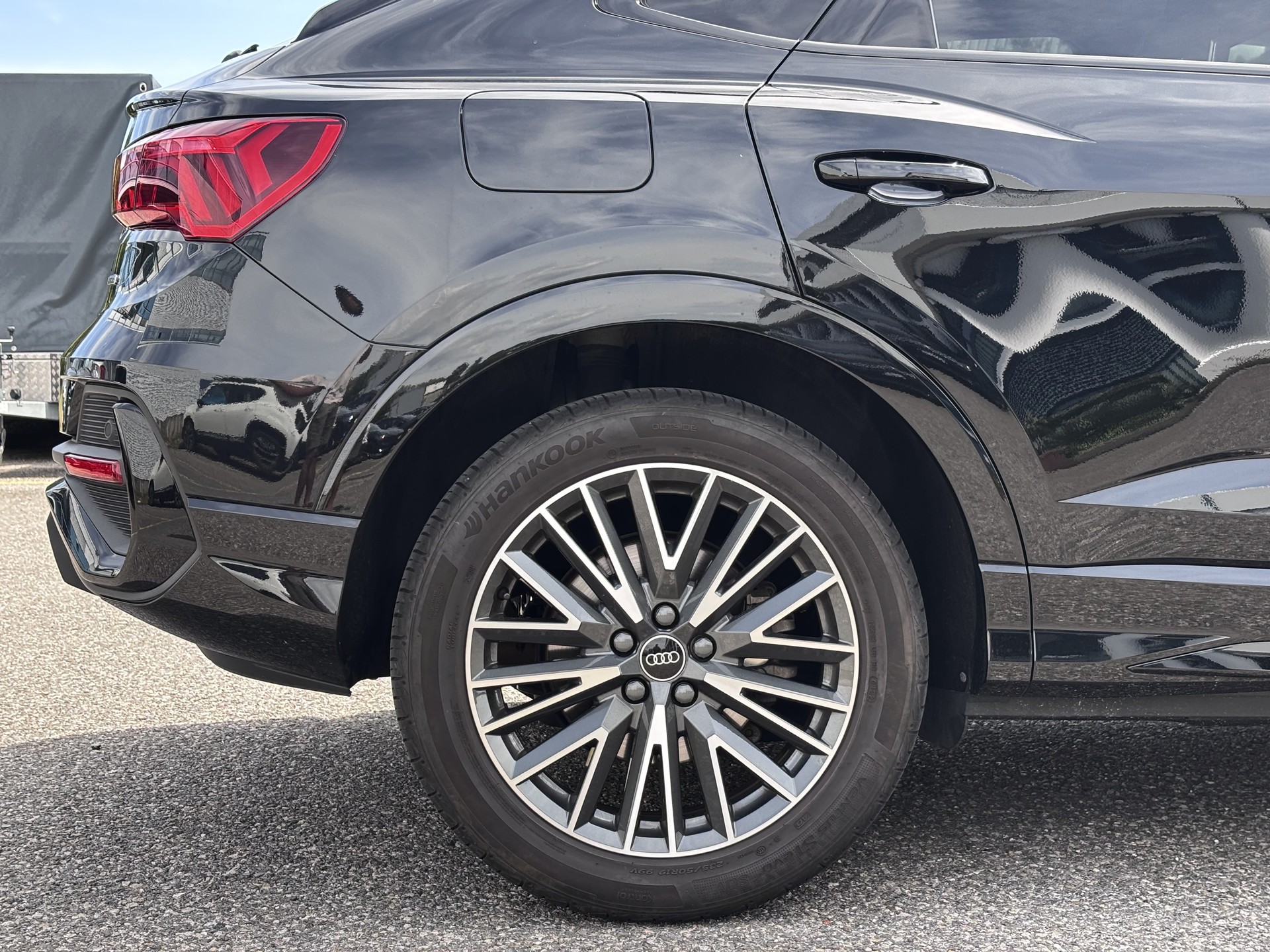 AUDI Q3 Sportback 45 TFSI S line quattro S-tronic-image-10