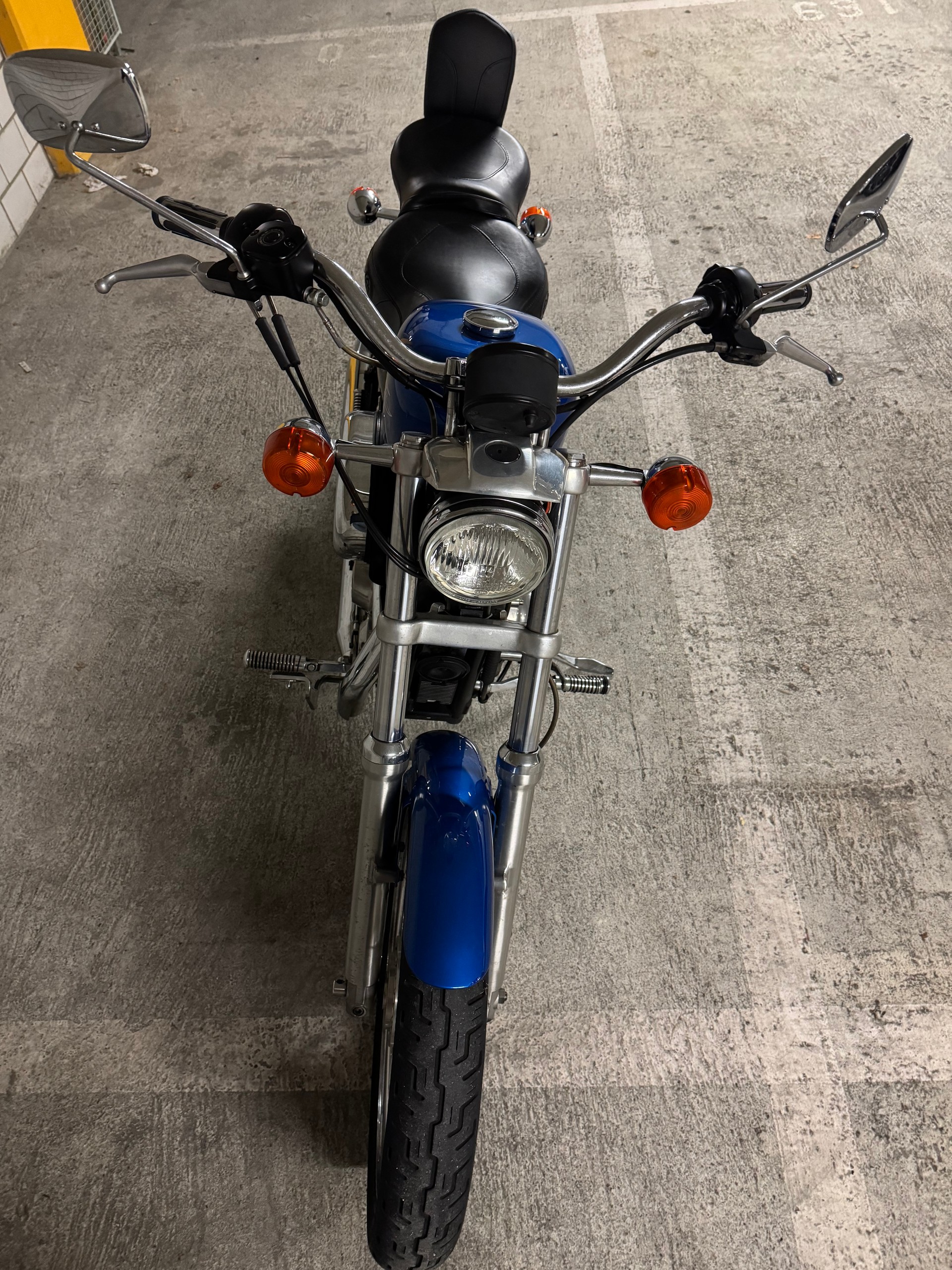 HARLEY-DAVIDSON XL 883 STD Sportster
