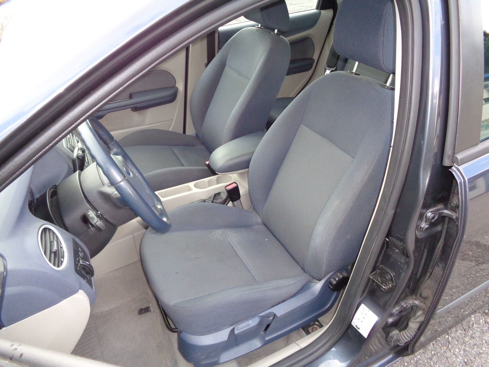 FORD Focus 2.0i Carving-image-9