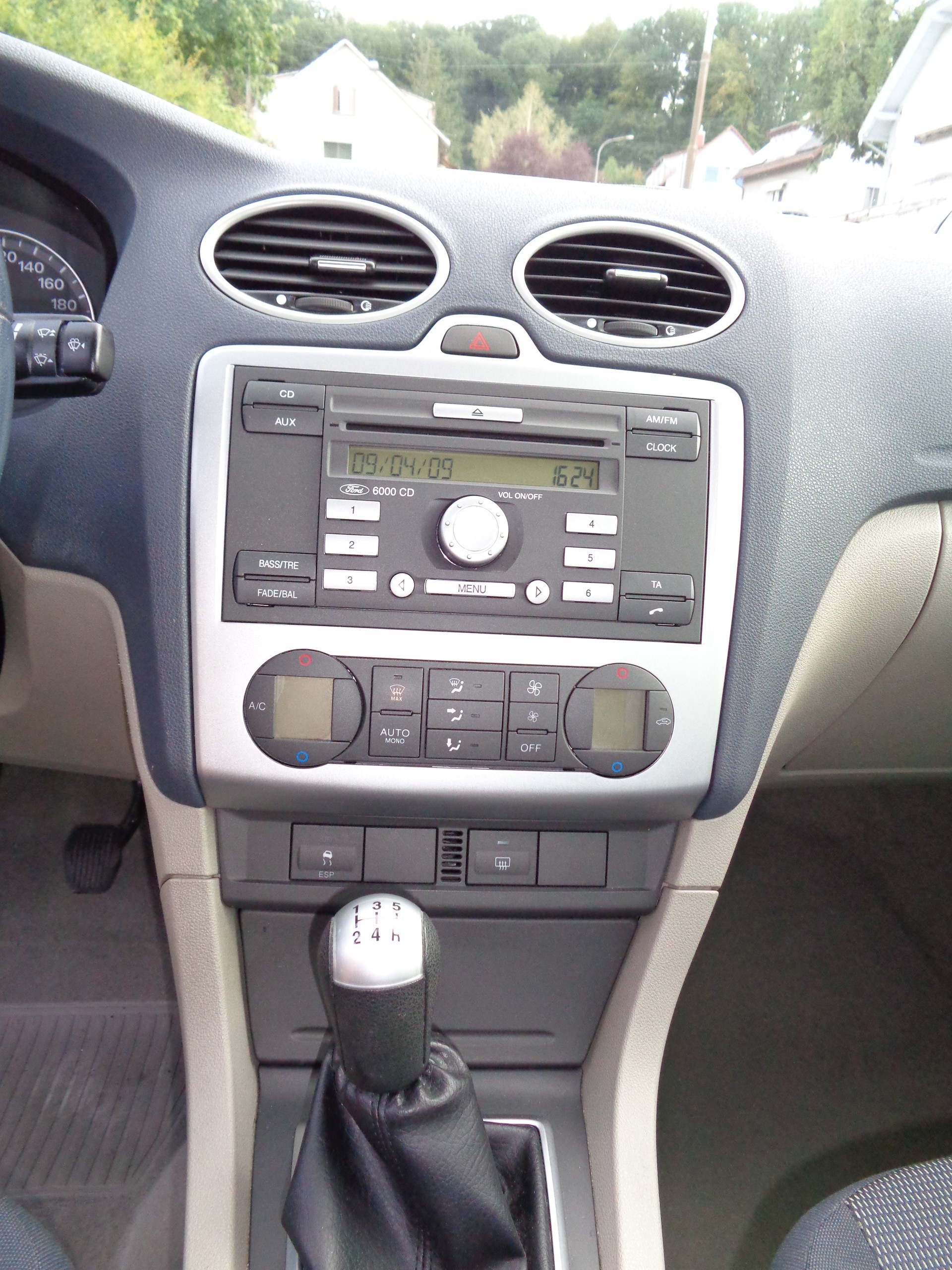 FORD Focus 2.0i Carving-image-11