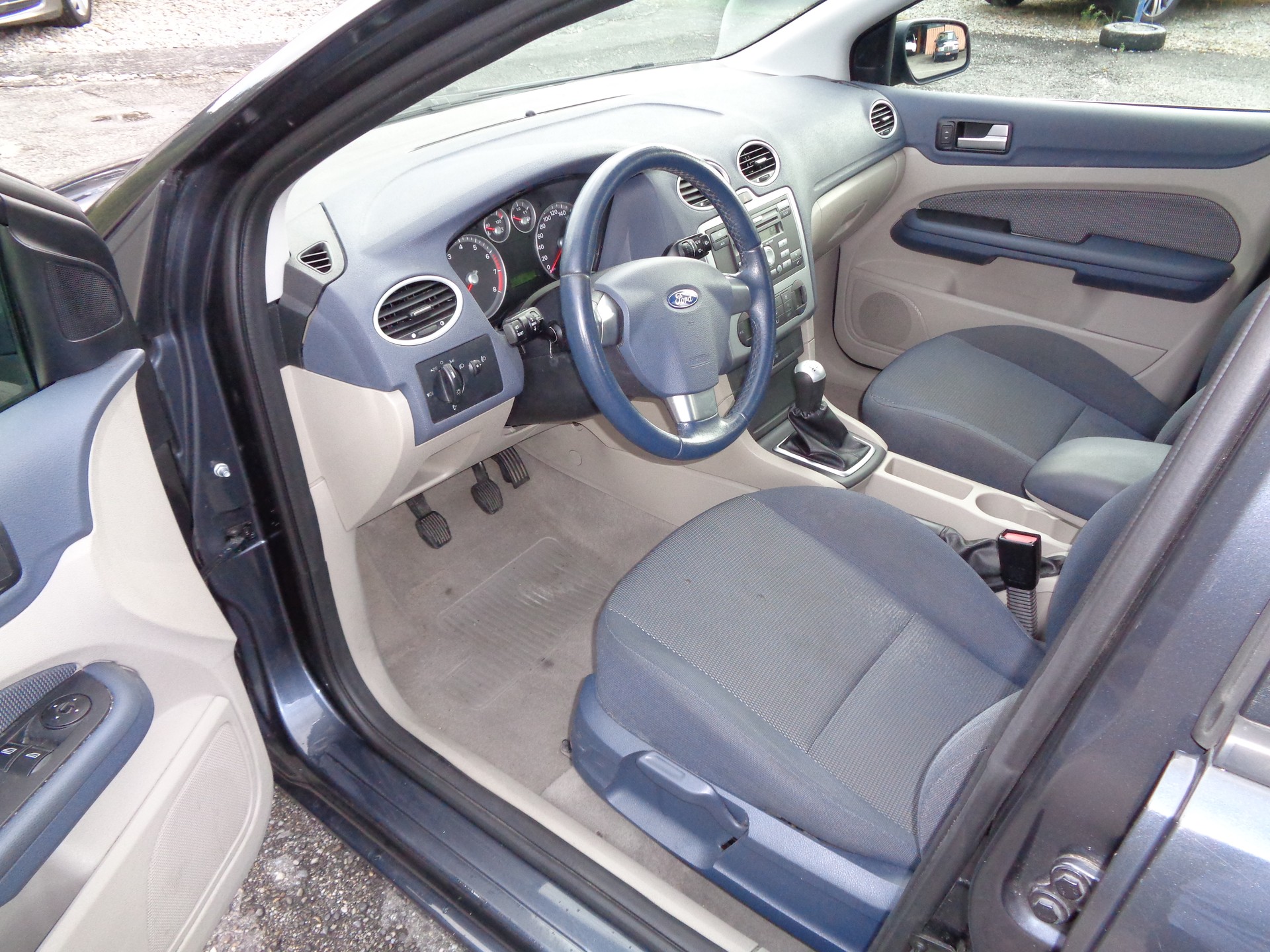 FORD Focus 2.0i Carving-image-8