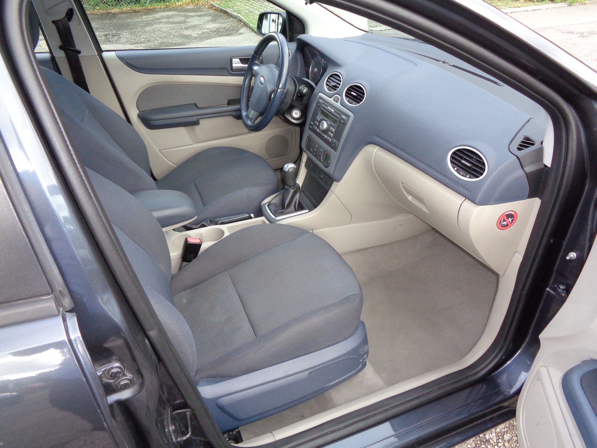 FORD Focus 2.0i Carving-image-6
