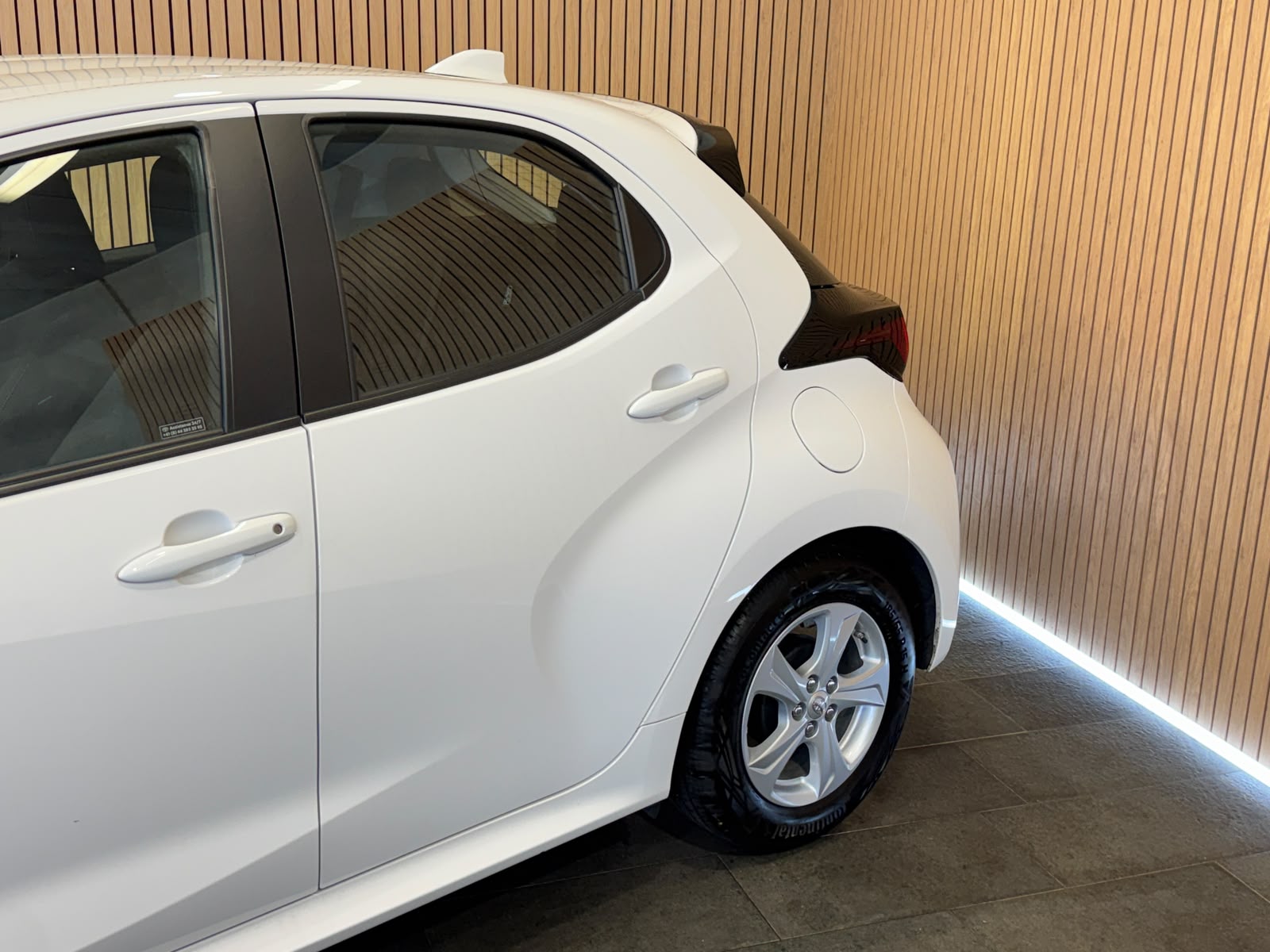 TOYOTA Yaris 1.5 Trend-showroom-element-3