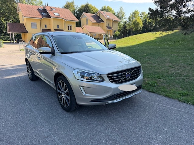 VOLVO 2.4 D5 Executive Plus AWD S/S-image-0