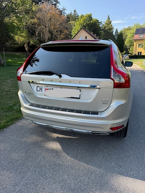 VOLVO 2.4 D5 Executive Plus AWD S/S-image-2