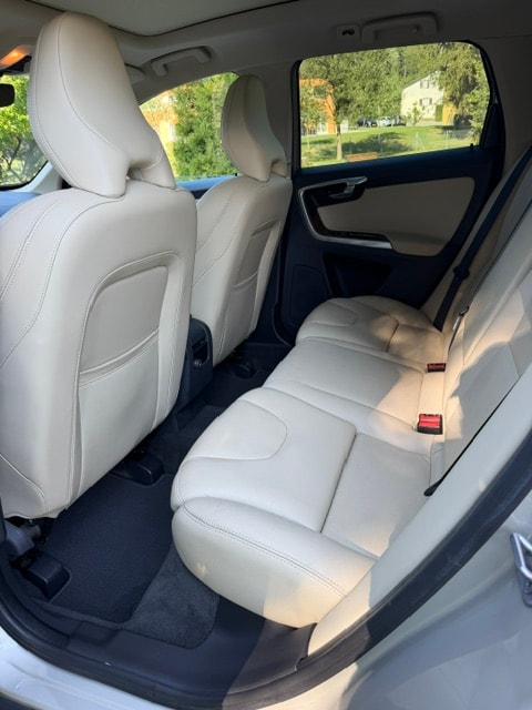 VOLVO 2.4 D5 Executive Plus AWD S/S-image-4