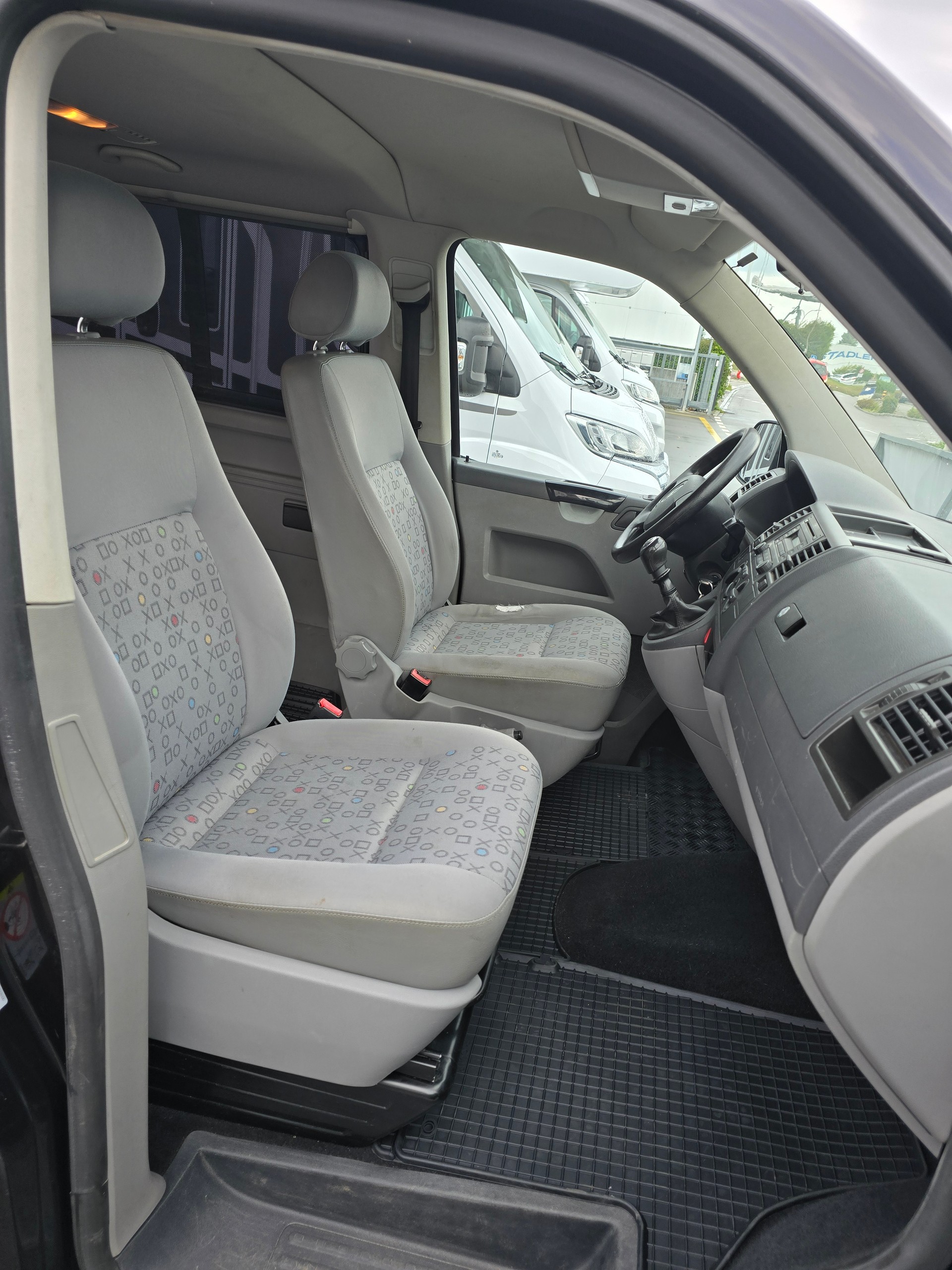 VW T5 Caravelle Comfort 2.5TDI PD 4M-image-19