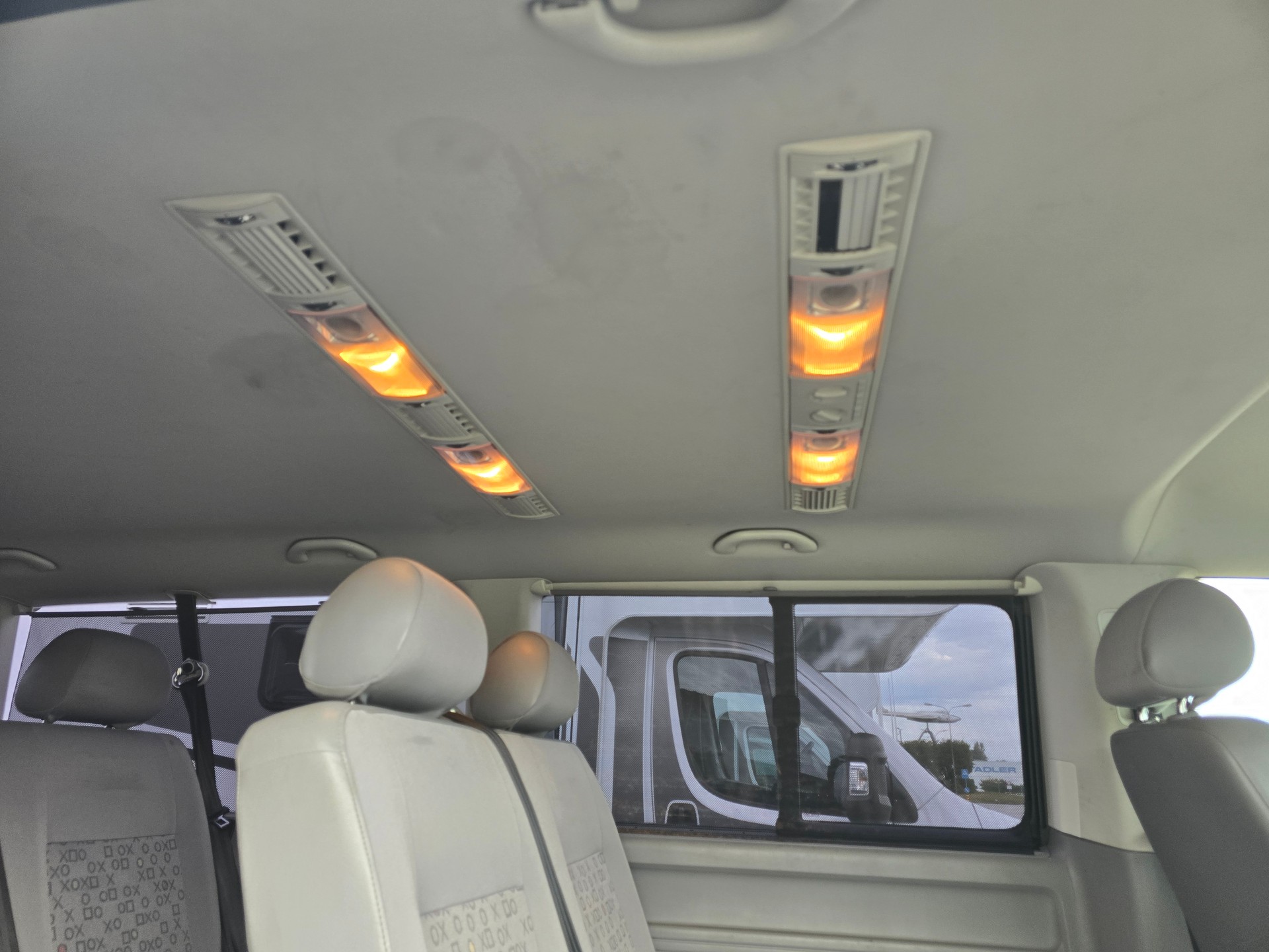 VW T5 Caravelle Comfort 2.5TDI PD 4M-image-18