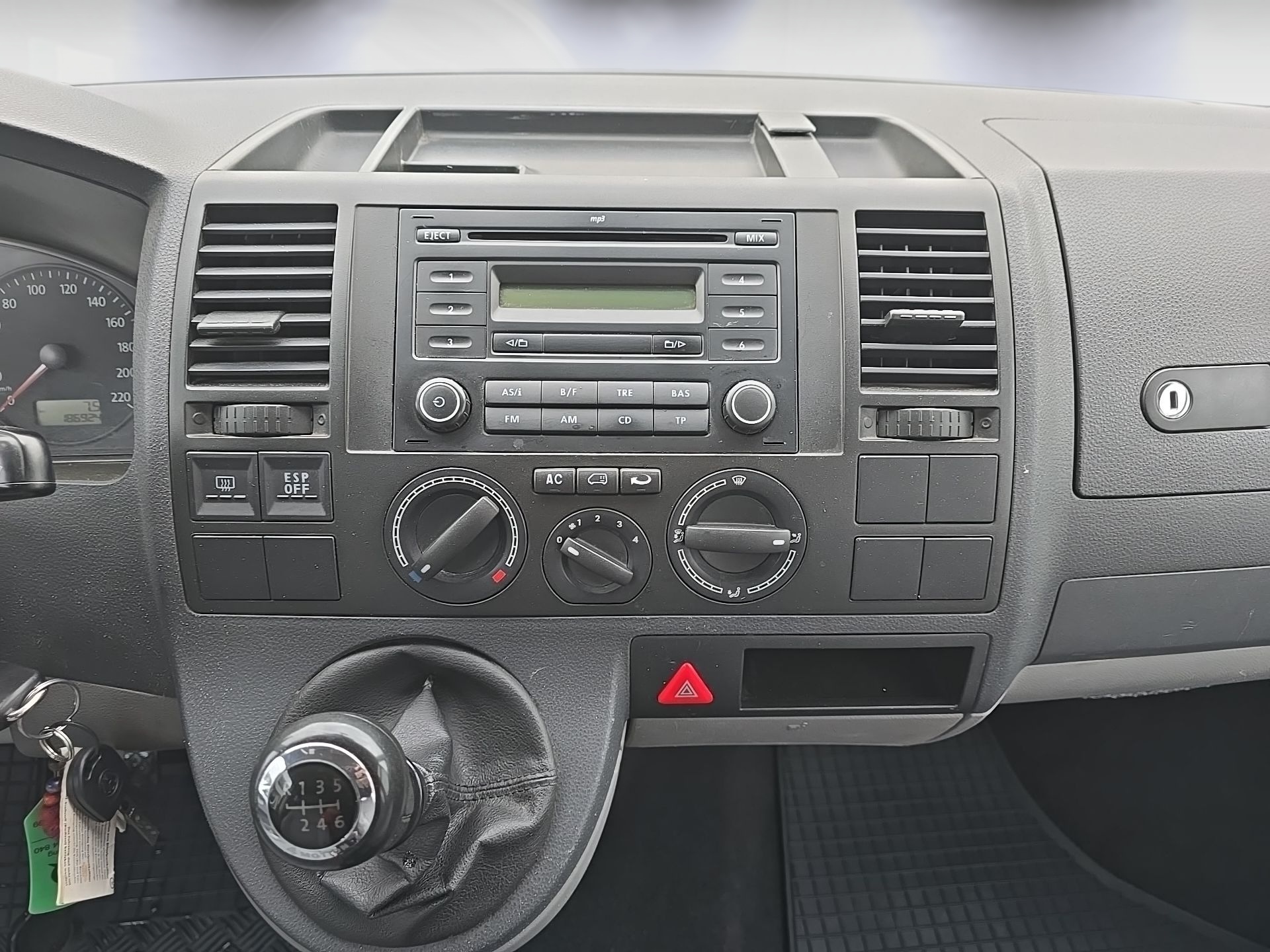 VW T5 Caravelle Comfort 2.5TDI PD 4M-image-12
