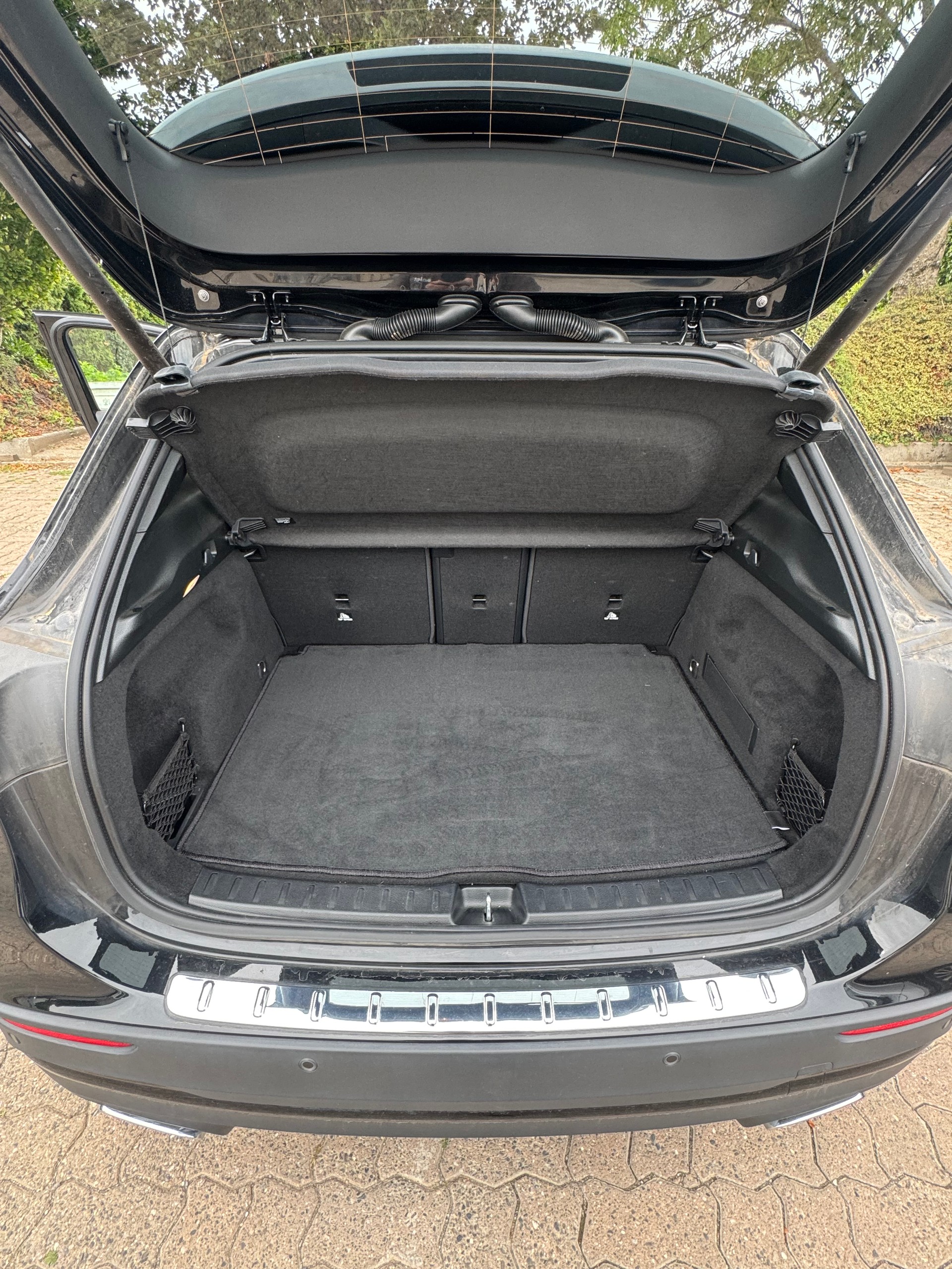 MERCEDES-BENZ GLA 200 AMG Line-image-5