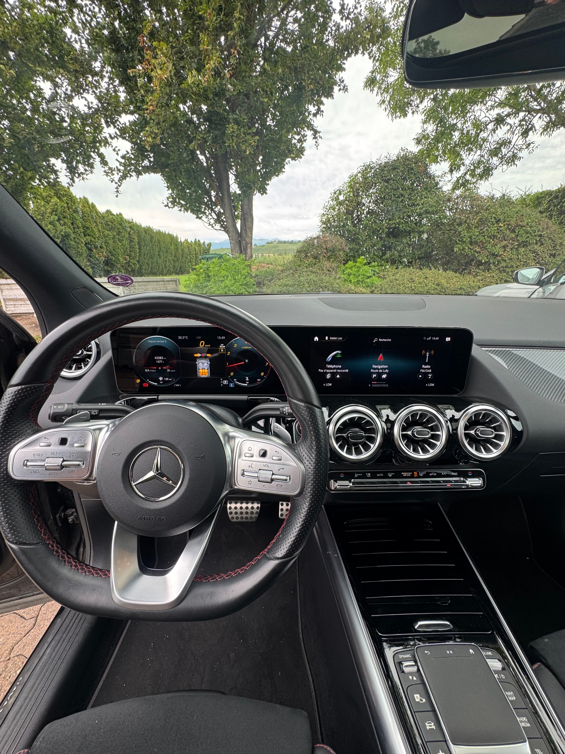 MERCEDES-BENZ GLA 200 AMG Line-image-0