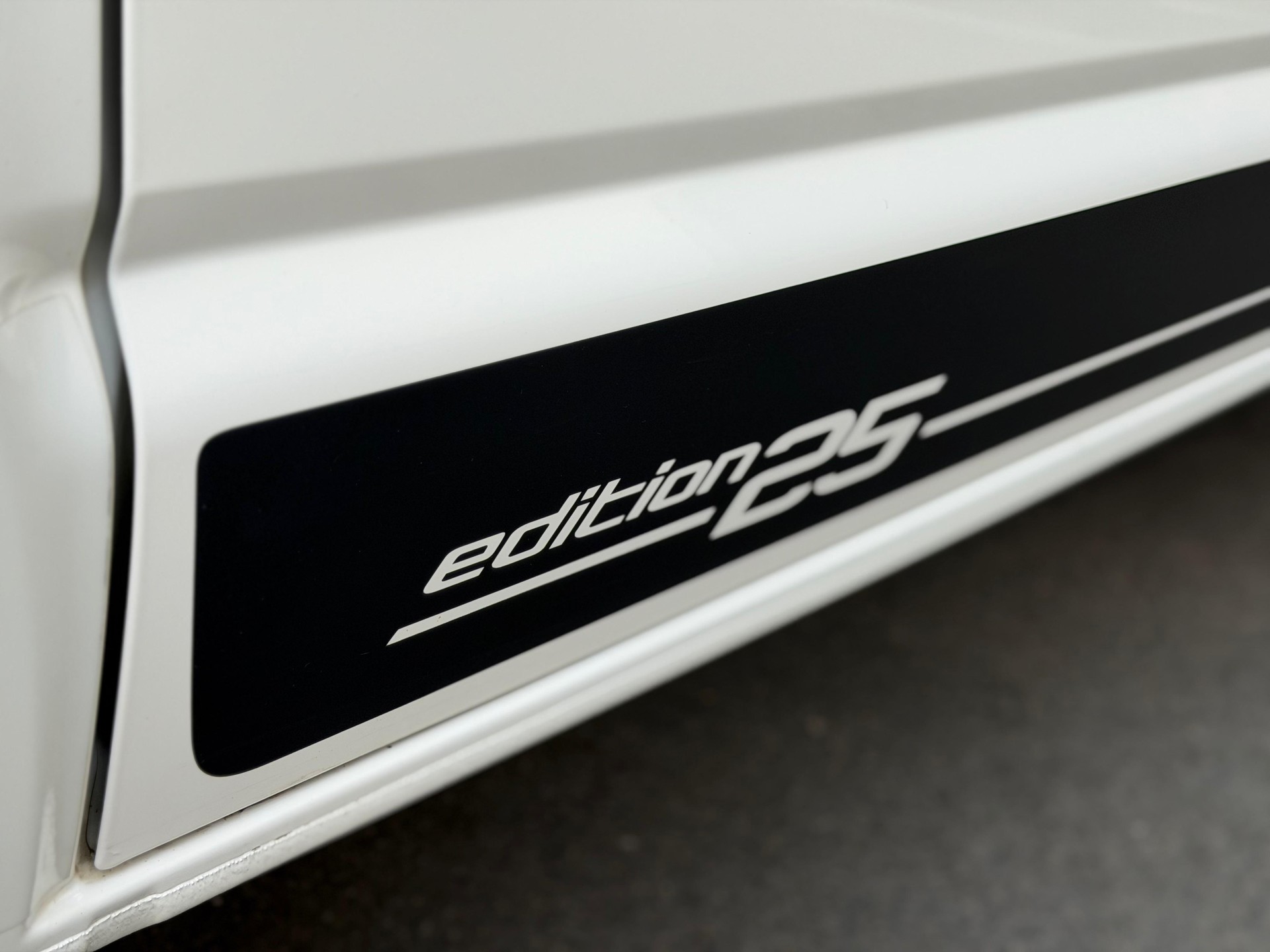 VW T5 Multivan 2.0 TSI Family Edition 25 4Motion DSG-image-2