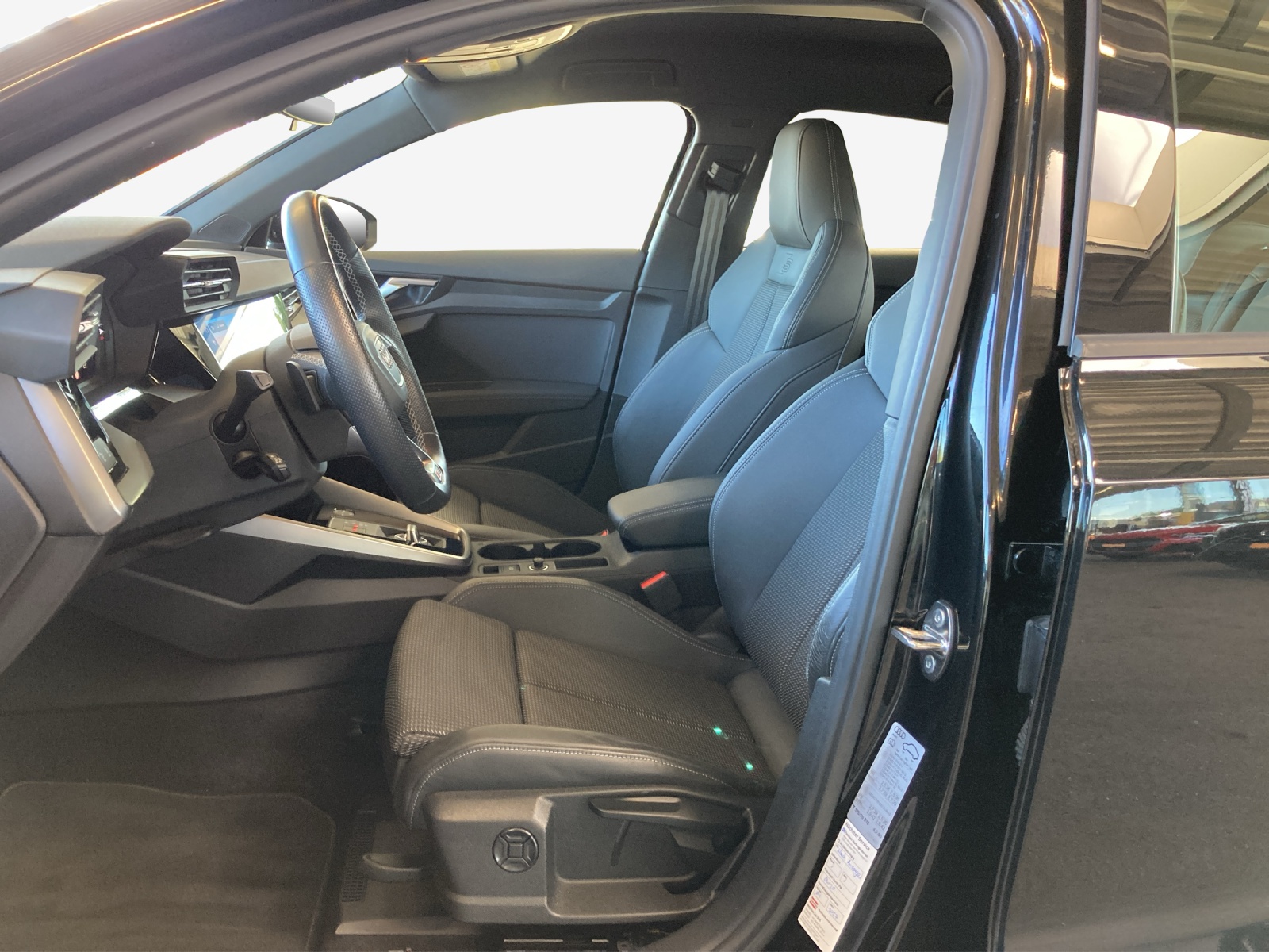 AUDI A3 Sportback 35 TFSI advanced Attraction S-tronic-image-7