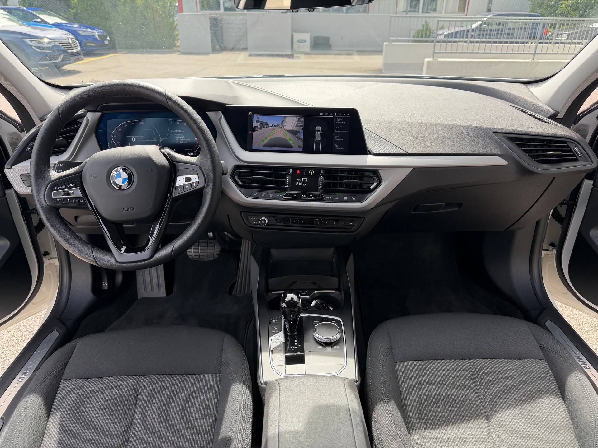 BMW 120i Steptronic-image-11