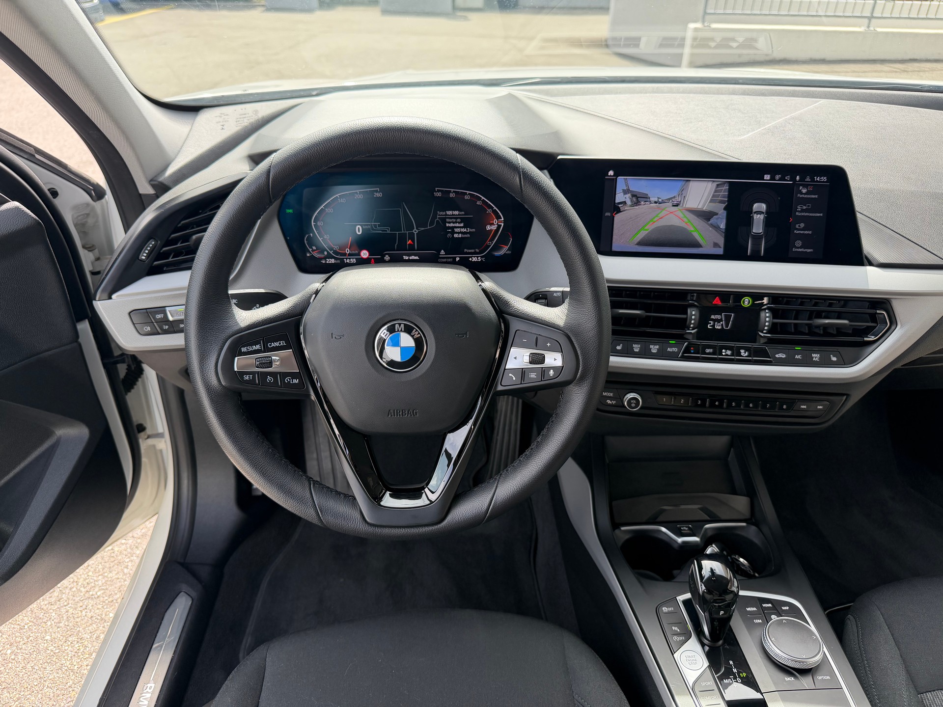 BMW 120i Steptronic-image-12