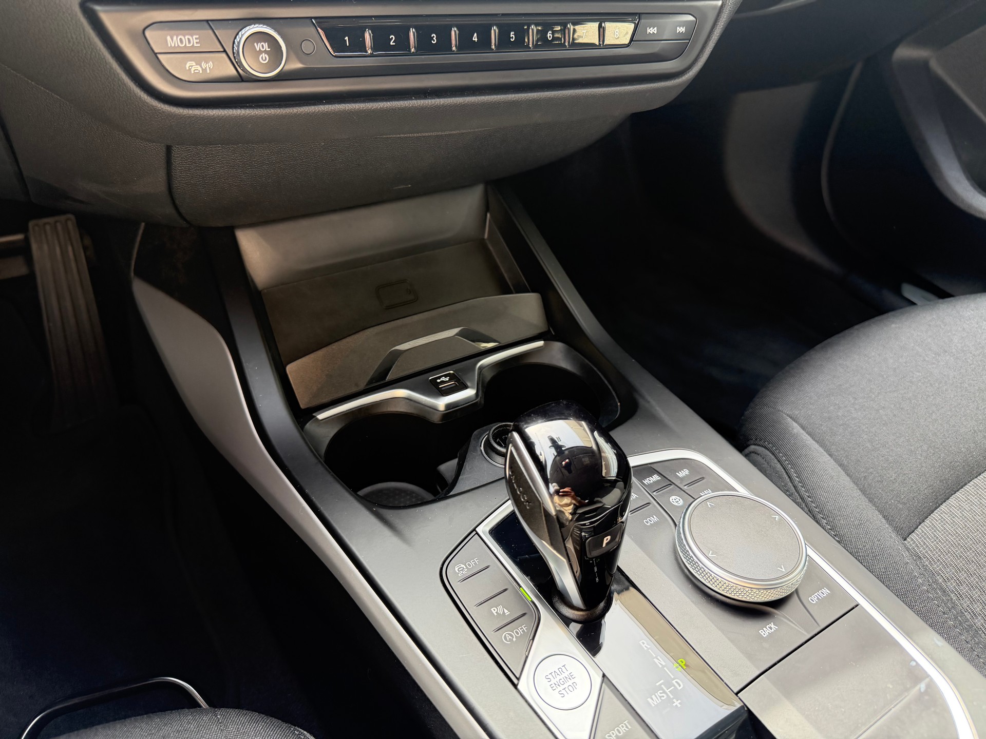 BMW 120i Steptronic-image-16