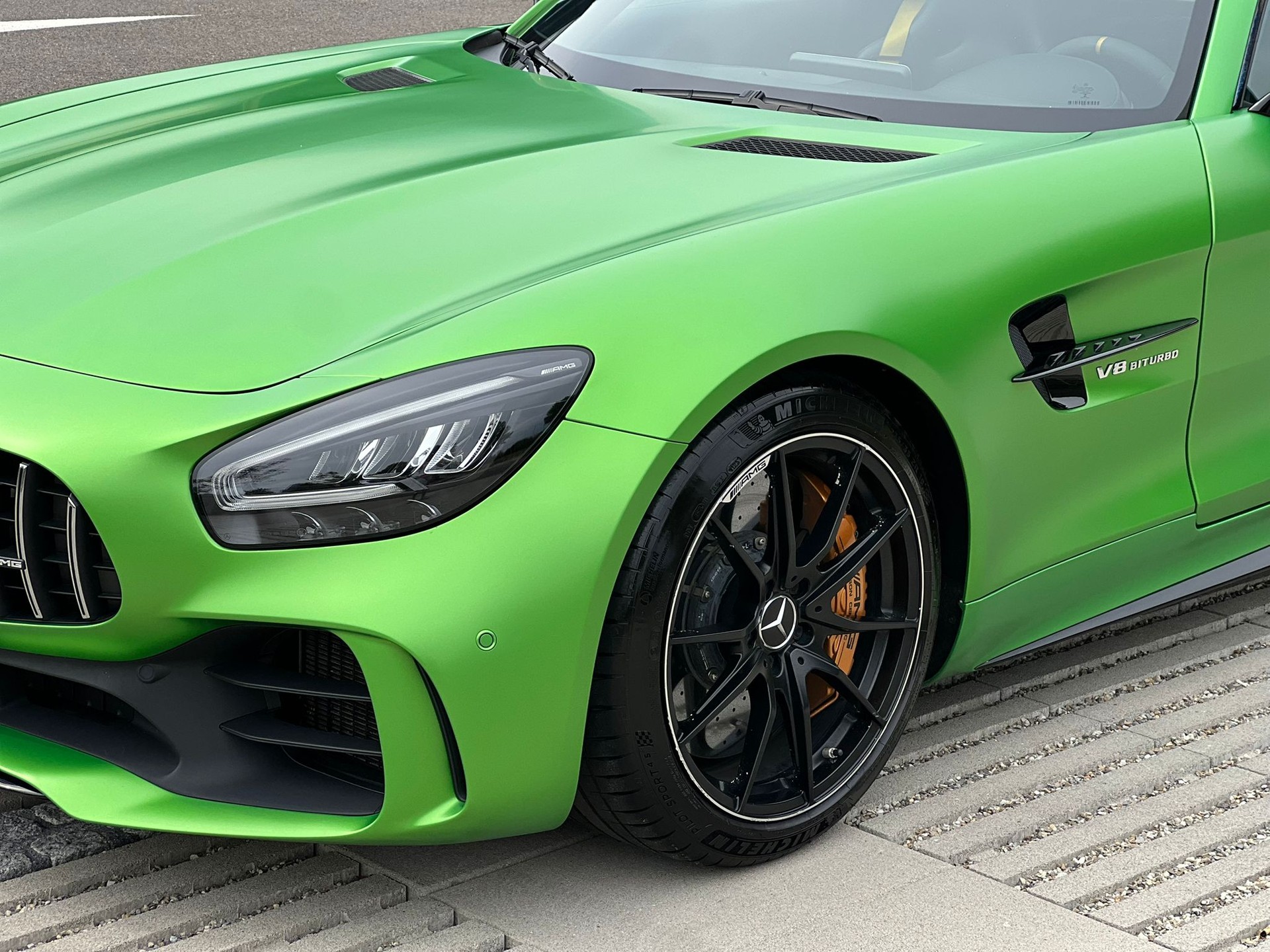 MERCEDES-BENZ AMG GT R Speedshift DCT-image-1