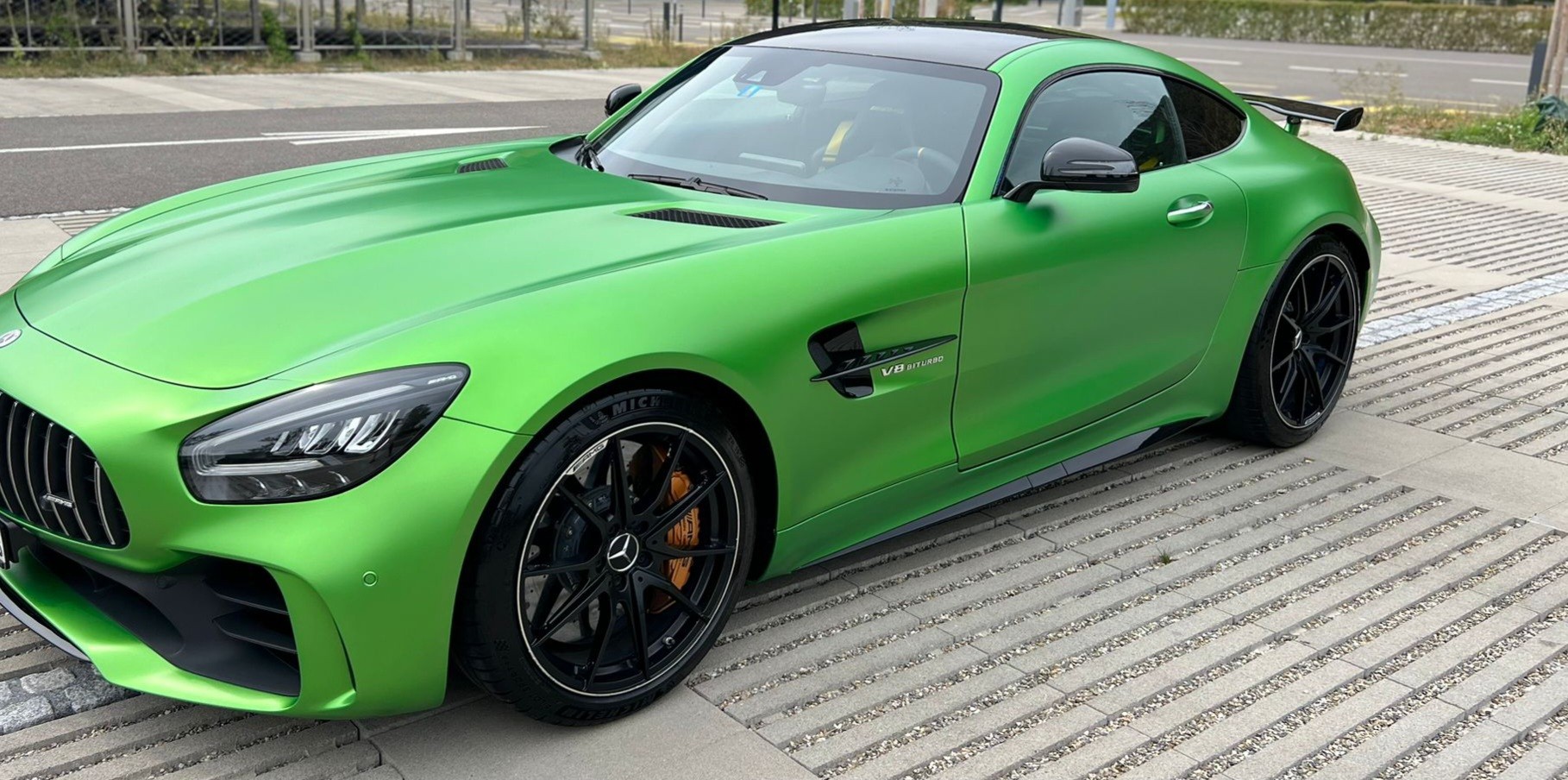 MERCEDES-BENZ AMG GT R Speedshift DCT-image-2