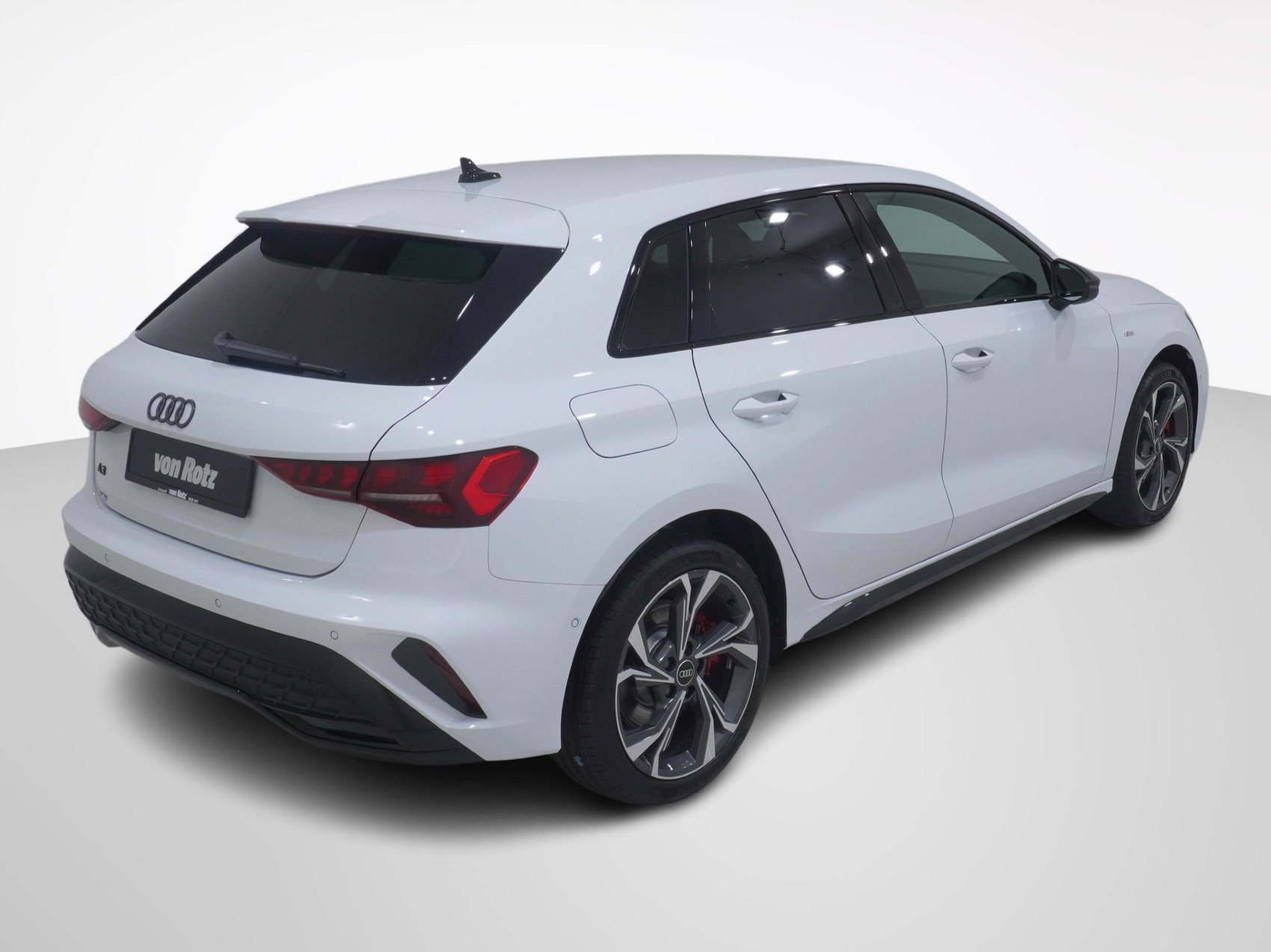 AUDI A3 Sportback 1.5 45 TFSI Plug-in-Hybrid S Line S-Tronic-image-5
