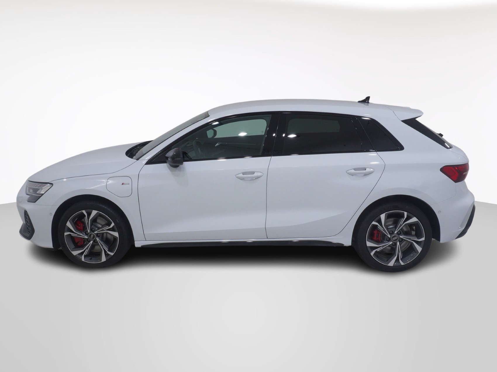 AUDI A3 Sportback 1.5 45 TFSI Plug-in-Hybrid S Line S-Tronic-image-1