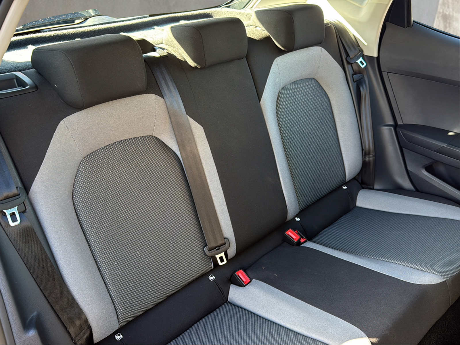 SEAT Ibiza 1.0 EcoTSI Last Edition-image-12