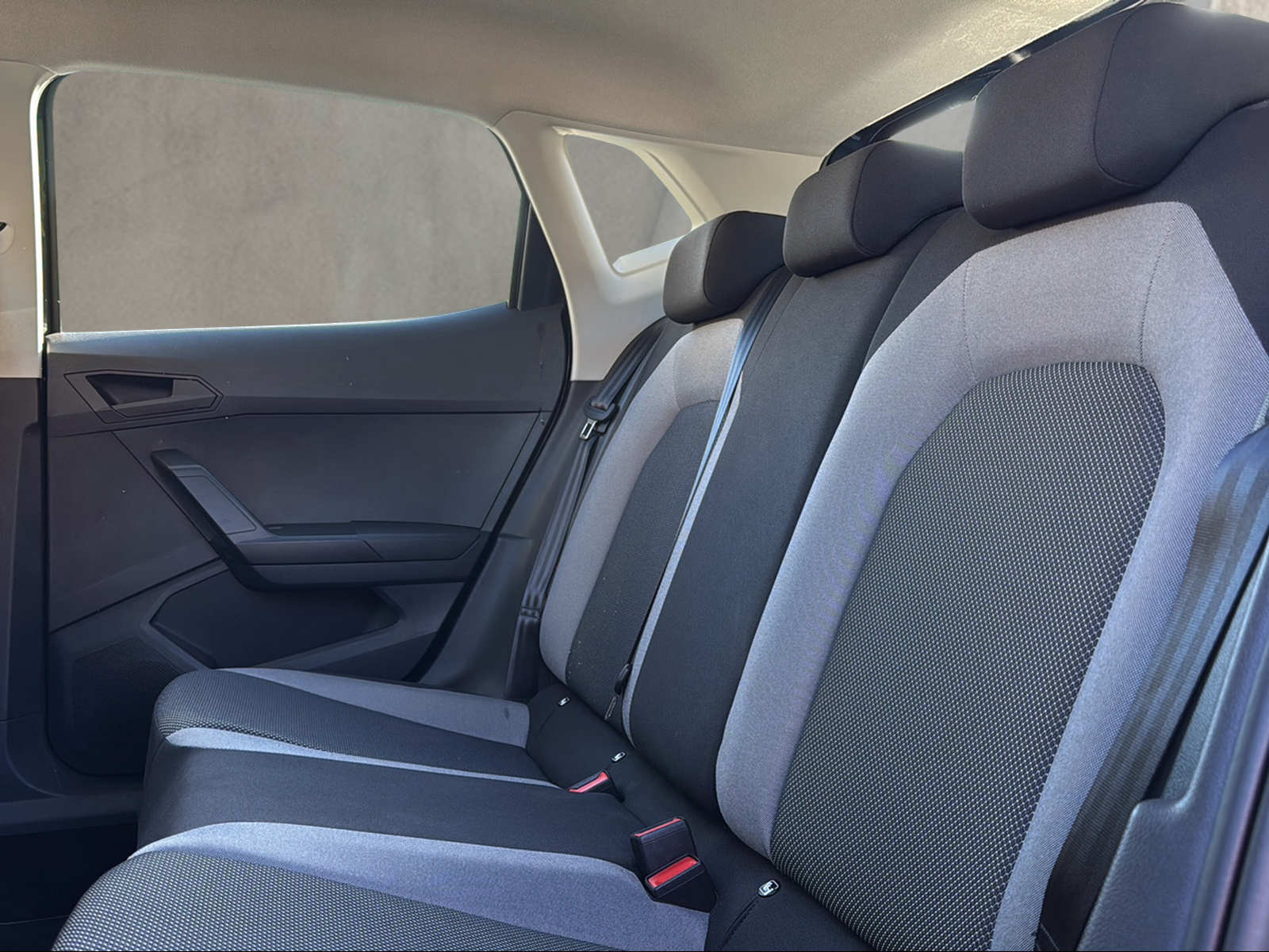 SEAT Ibiza 1.0 EcoTSI Last Edition-image-11