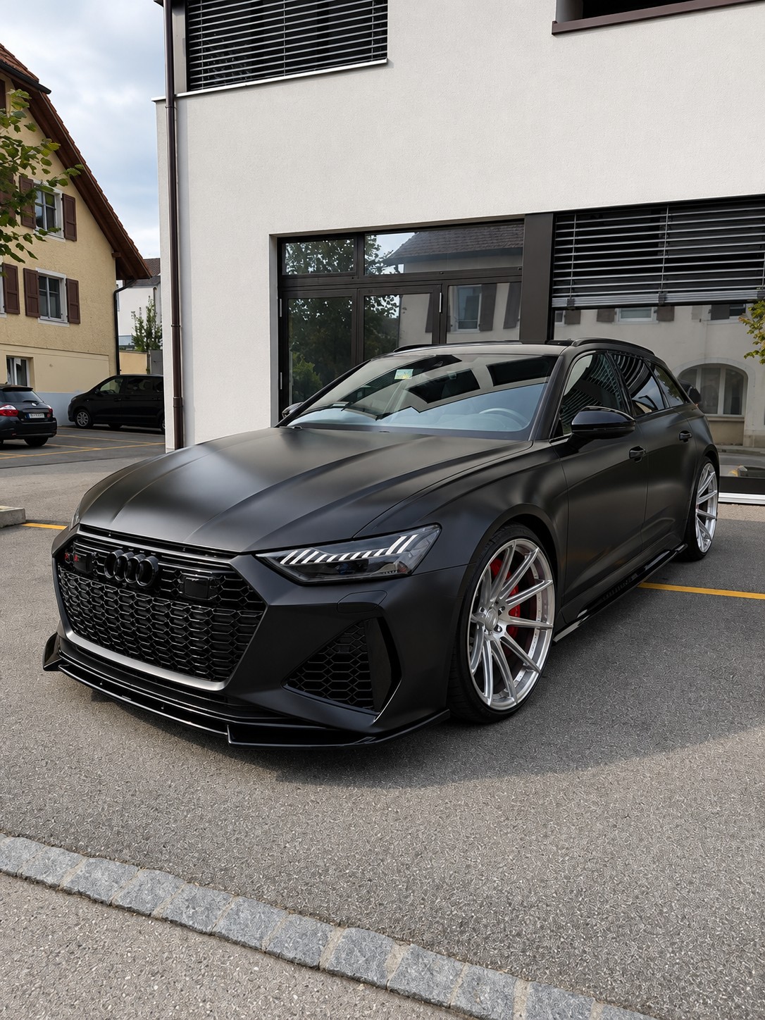 AUDI 4.0 V8 TFSI performance quattro T-Tronic-image-1
