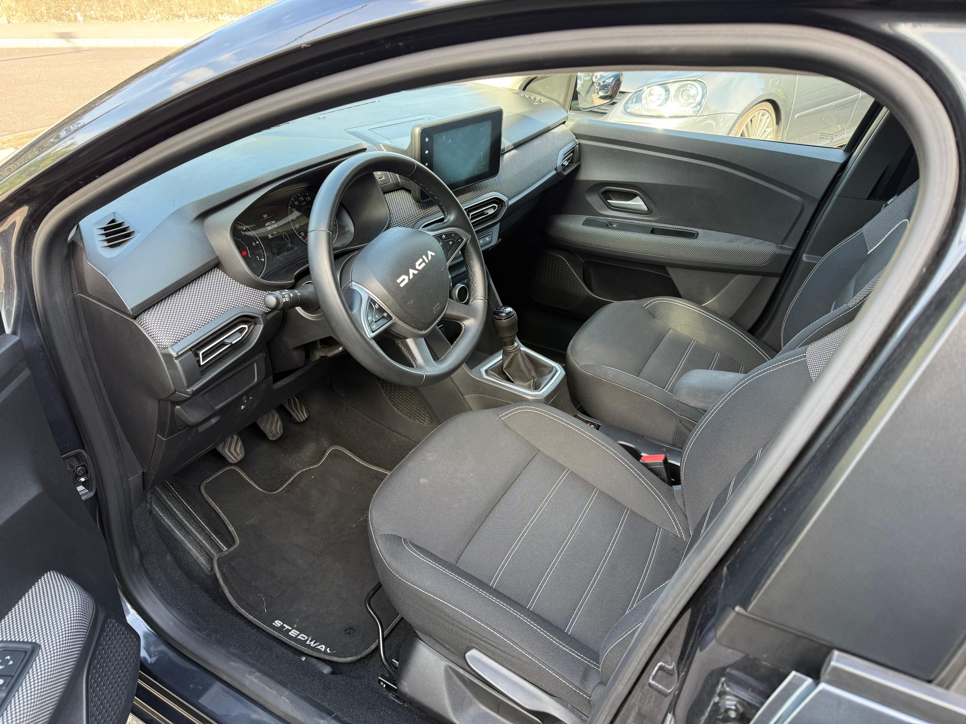 DACIA Sandero 1.0 TCe Expression-image-5